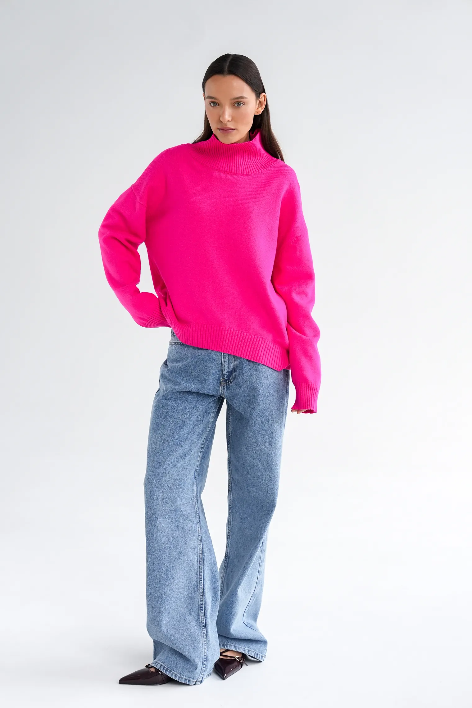 Джемпер мелкой вязки с высоким воротником цвета фуксии фото 3