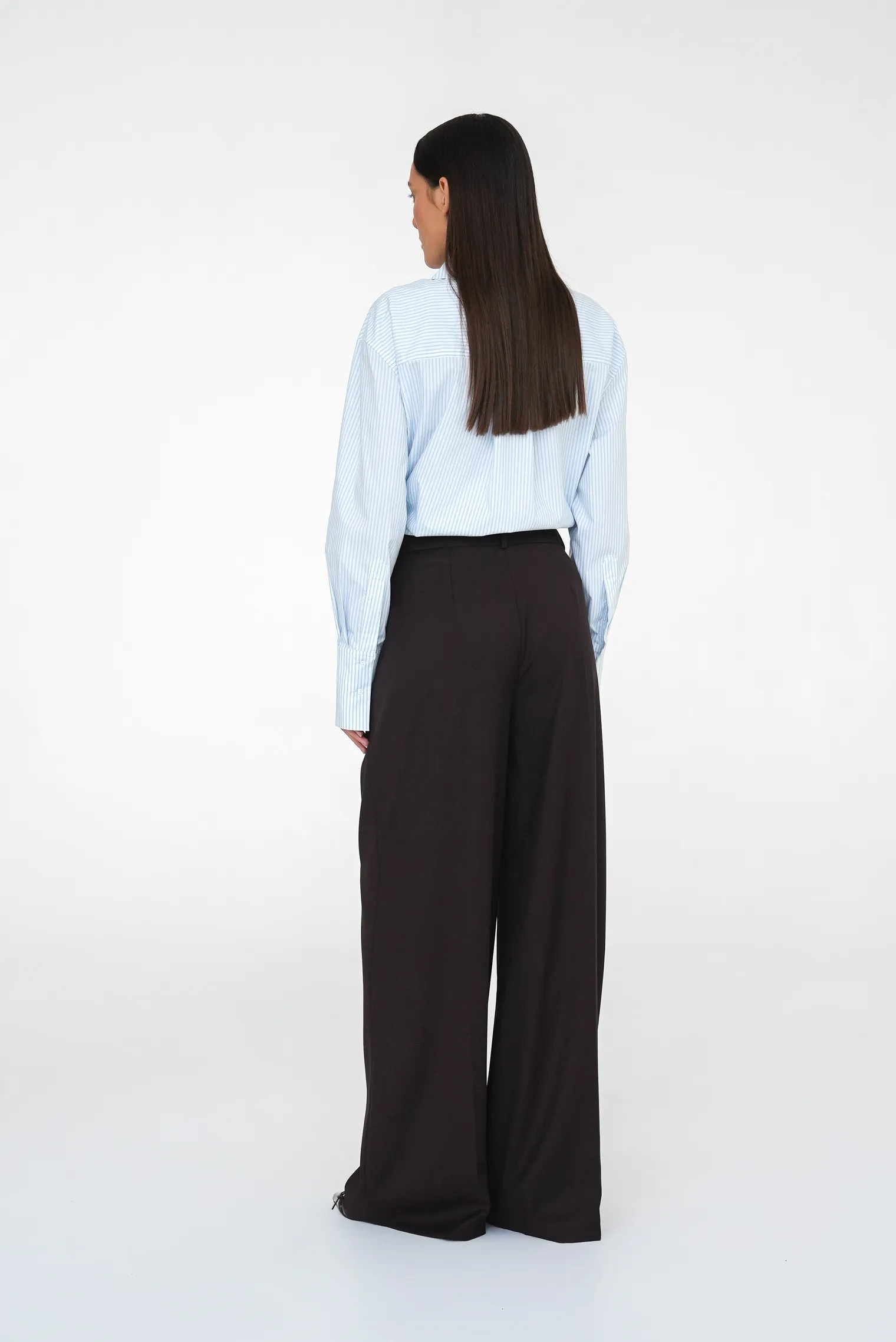 Брюки широкого кроя с завышенной талией со складками трюфельного цвета фото 7