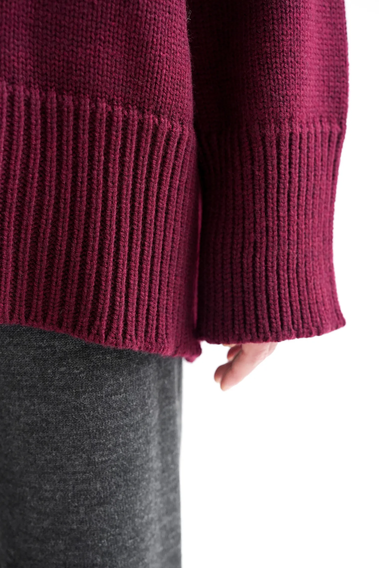 Джемпер крупной вязки с низким воротником цвета бургундия фото 2