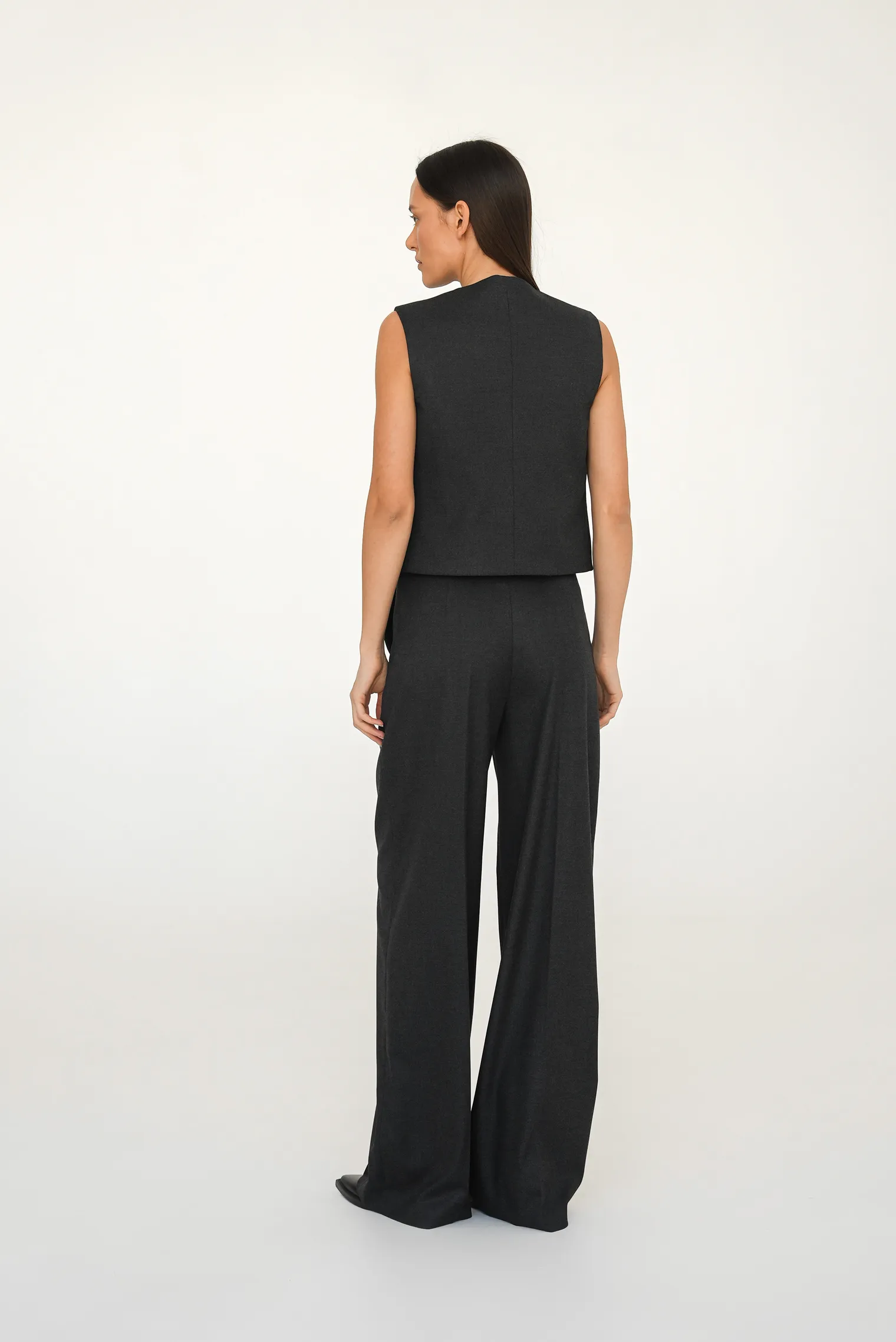 Однобортный жилет с пуговицами графитового цвета фото 4