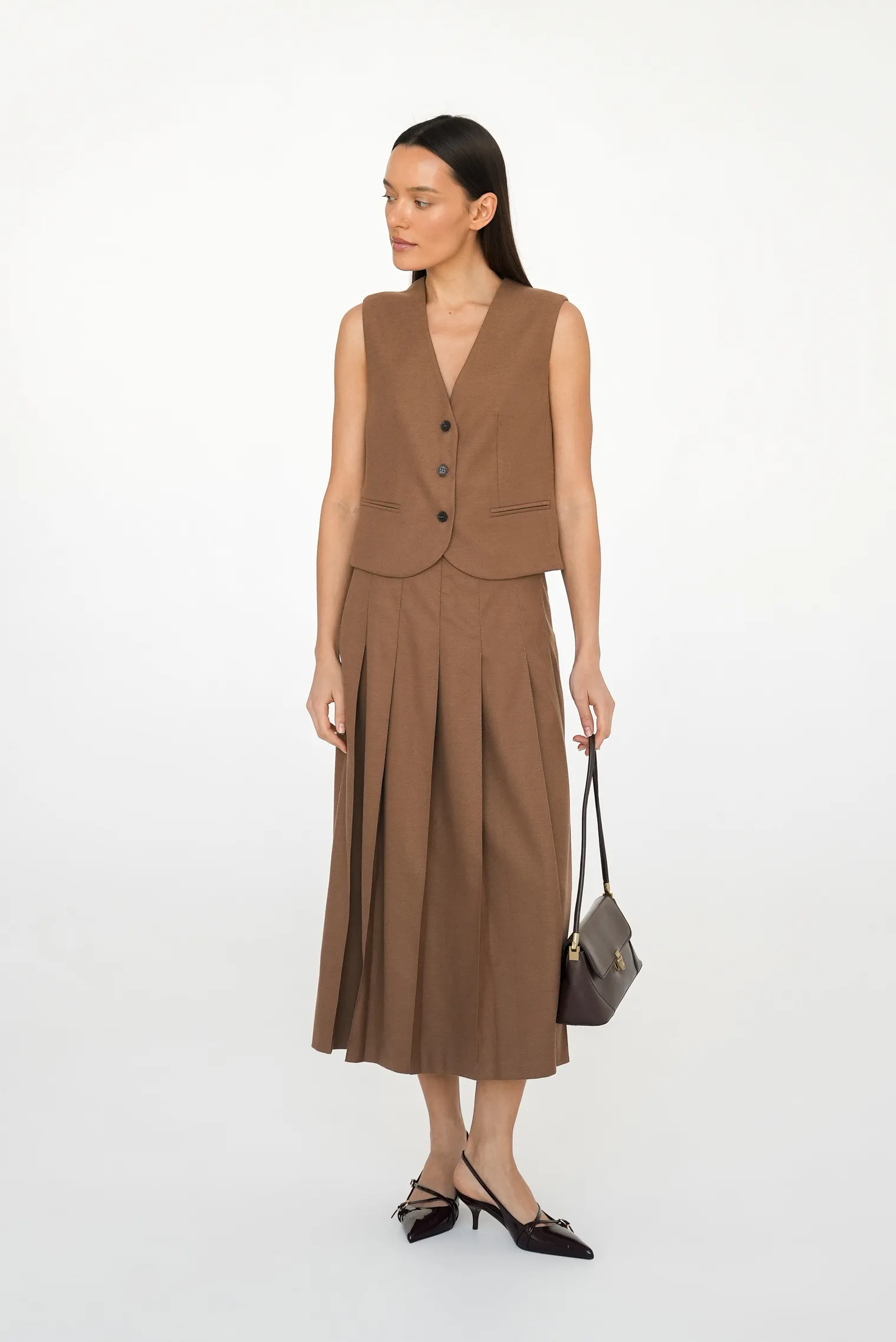 Однобортный жилет с пуговицами табачного цвета фото 3