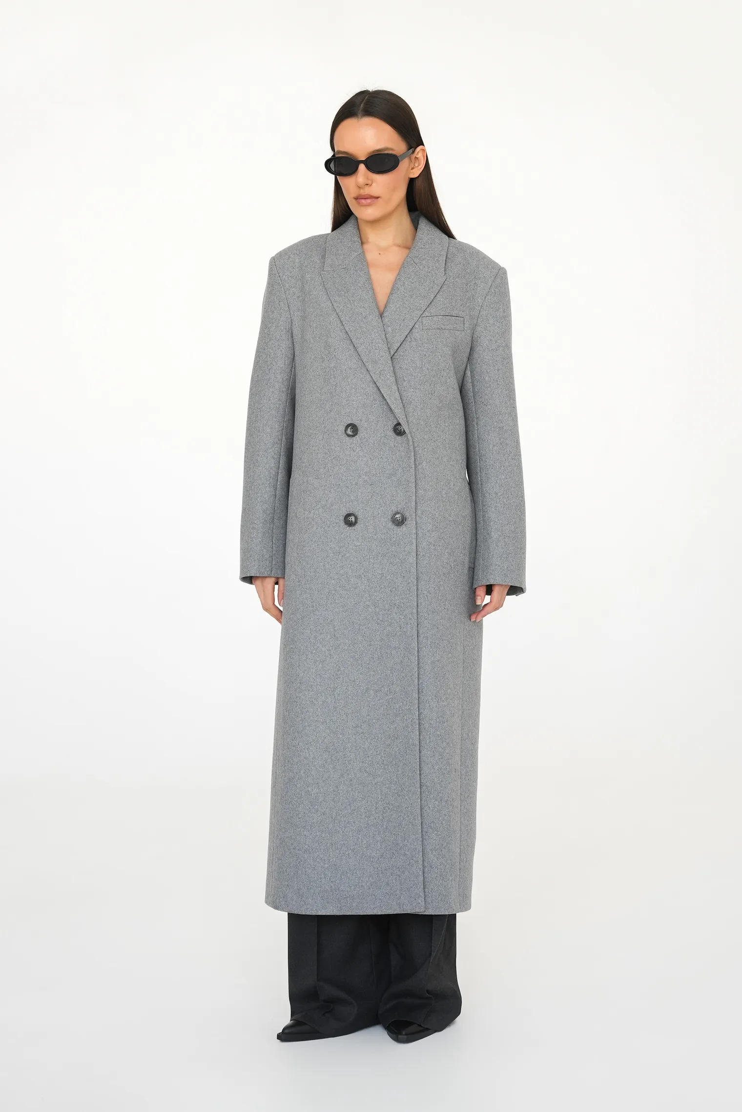 Пальто двубортное с втачным рукавом, с поясом пепельного цвета фото 11