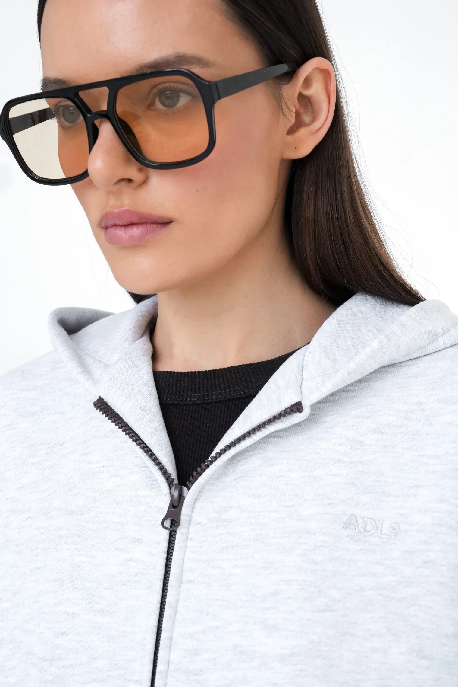 Худи из плотного хлопка на молнии в цвете серый меланж фото 2