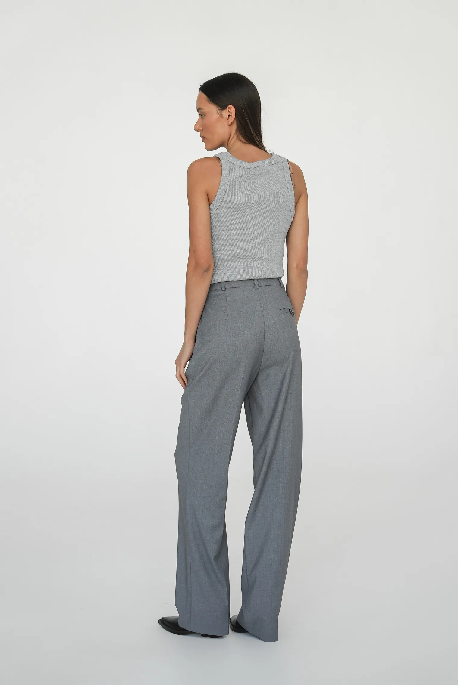 Брюки с завышенной талией прямого кроя серого цвета фото 4