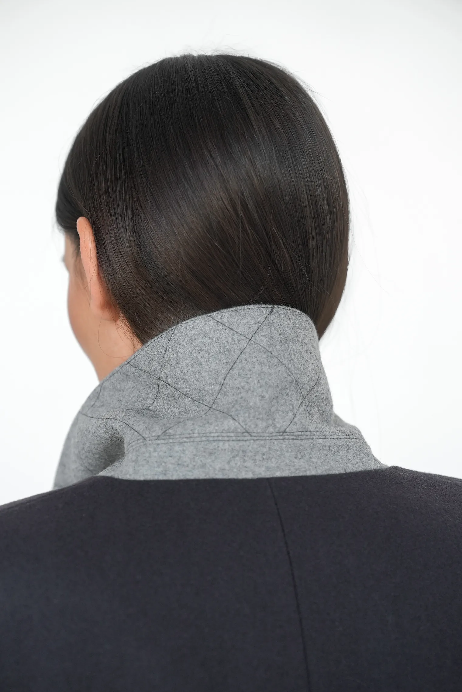 Пальто двубортное с втачным рукавом с поясом трюфельного цвета фото 13