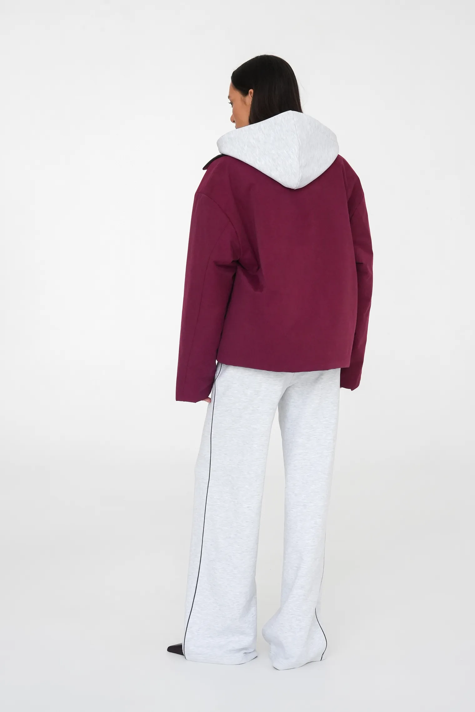 Бомбер прямого кроя со съёмным воротником бордового цвета фото 10