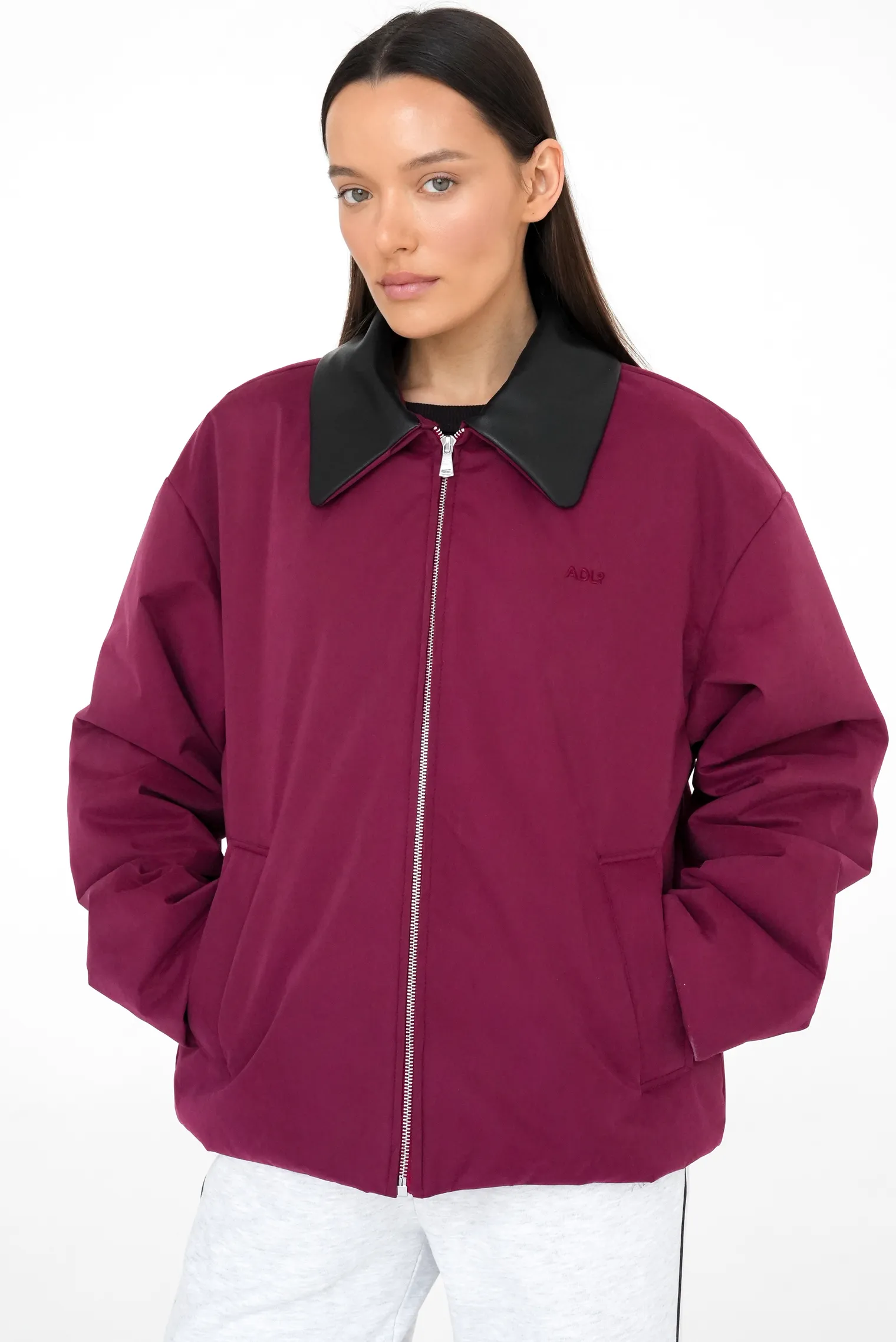 Бомбер прямого кроя со съёмным воротником бордового цвета фото 9