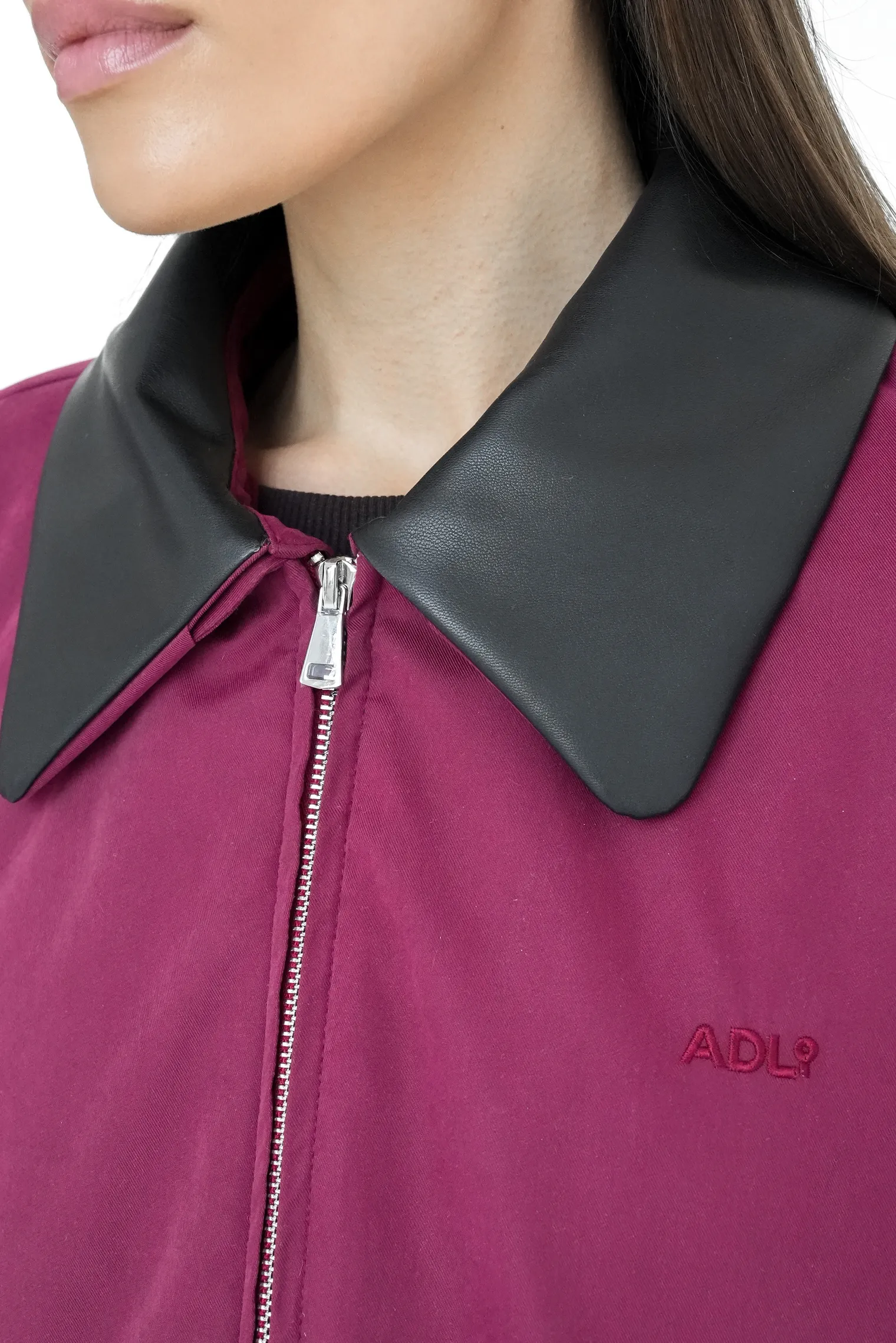 Бомбер прямого кроя со съёмным воротником бордового цвета фото 4