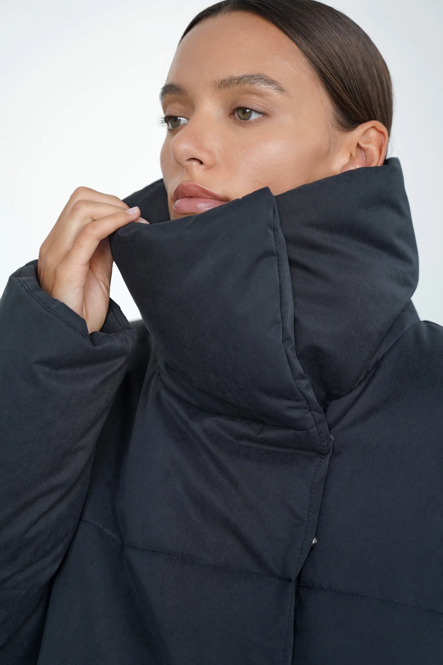 Куртка утепленная чёрного цвета фото 2