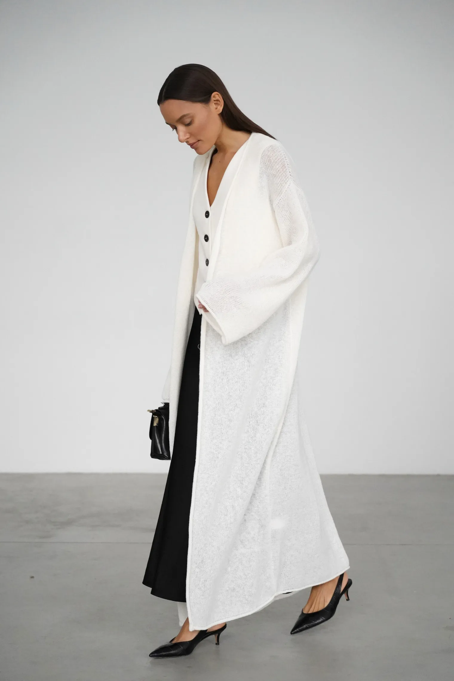 Кардиган миди ажурной вязки цвета тофу фото 6