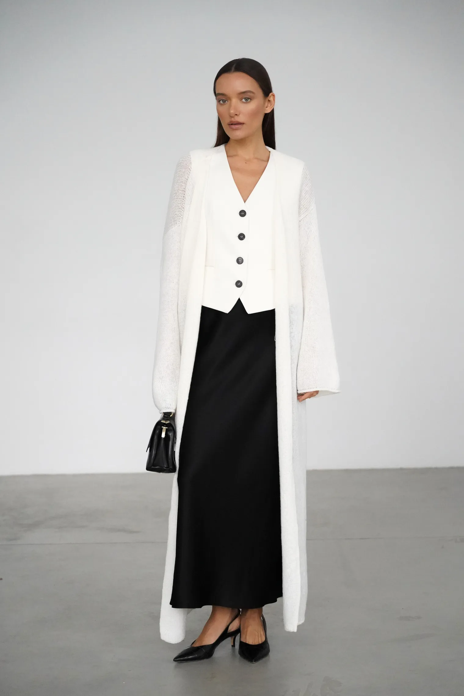 Кардиган миди ажурной вязки цвета тофу фото 3