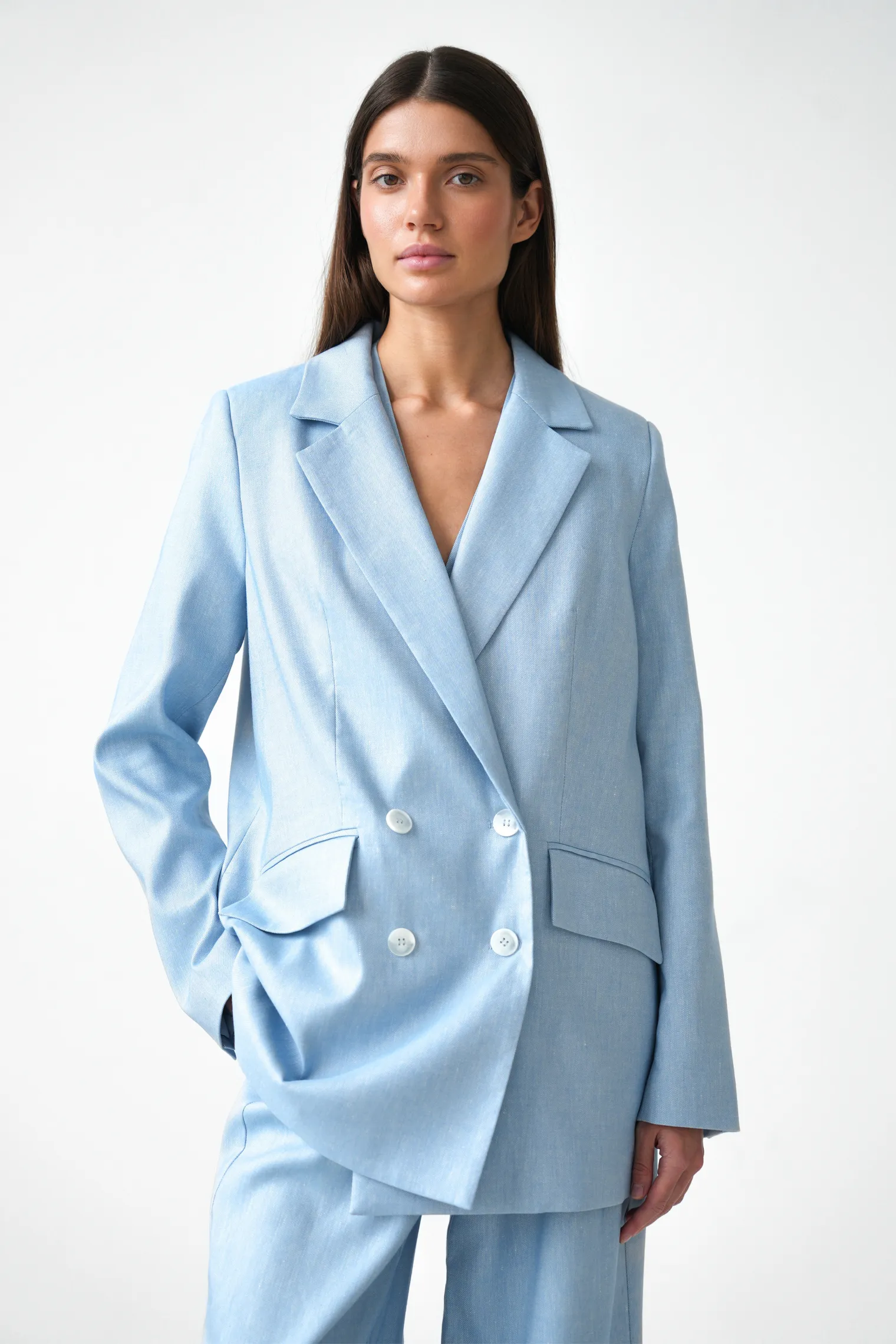 Жакет двубортный изо льна голубого цвета фото 7