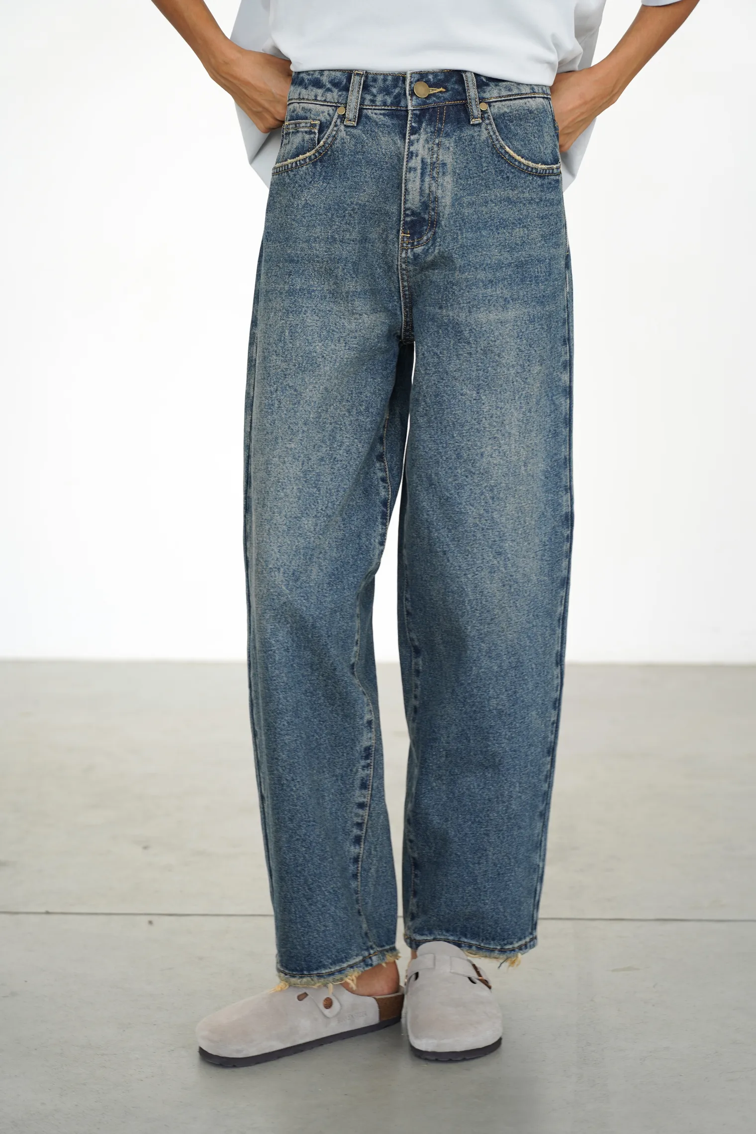 Джинсы свободного кроя в винтажном стиле синего цвета фото 1