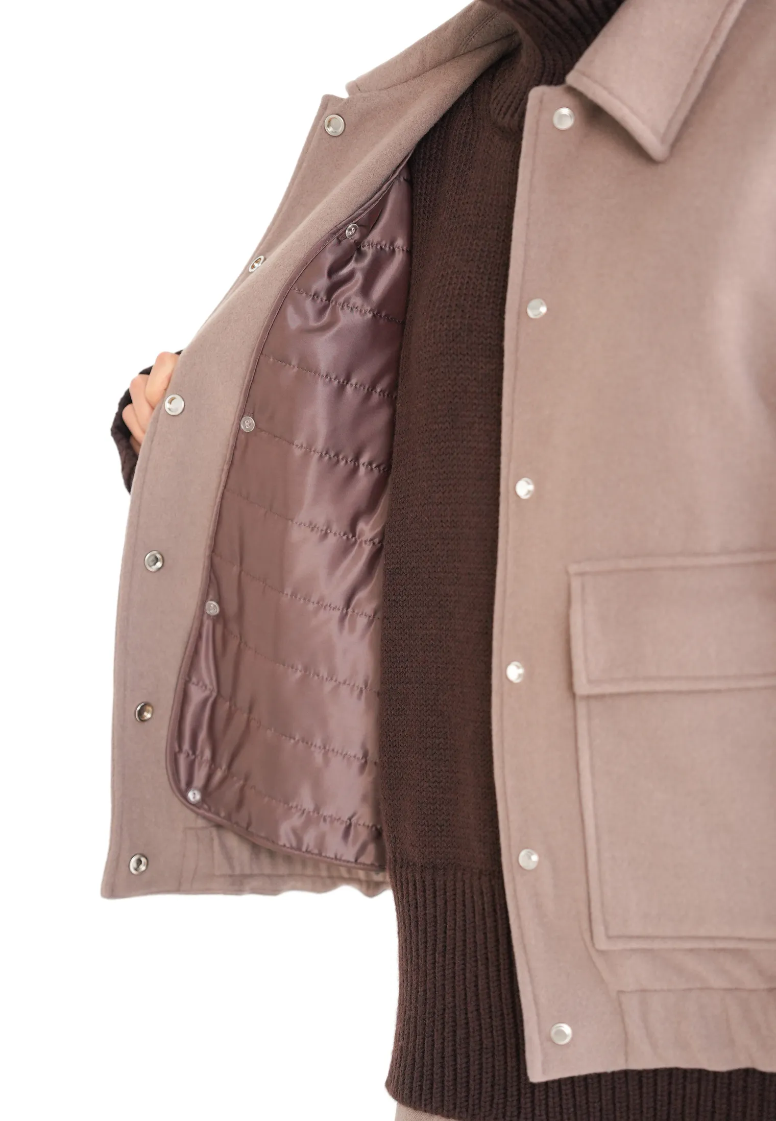 Бомбер свободного кроя из шерсти цвета капучино фото 5