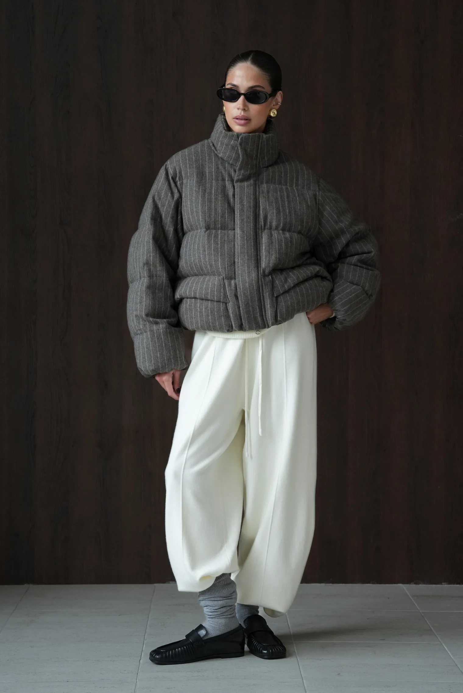 Пуховик Serif графитового цвета фото 9