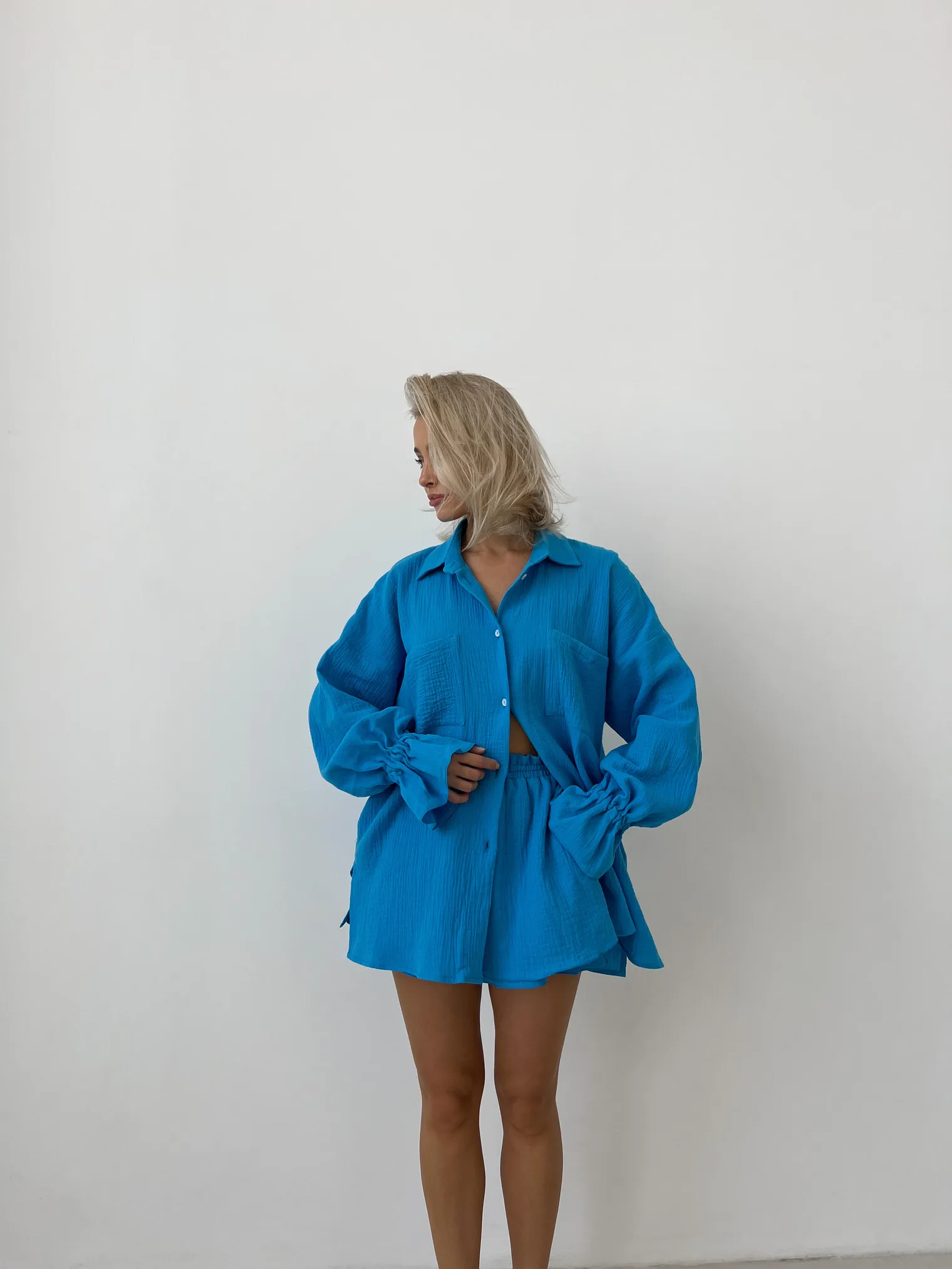 Костюм из муслина: рубашка, шорты цвета аквамарин фото 5