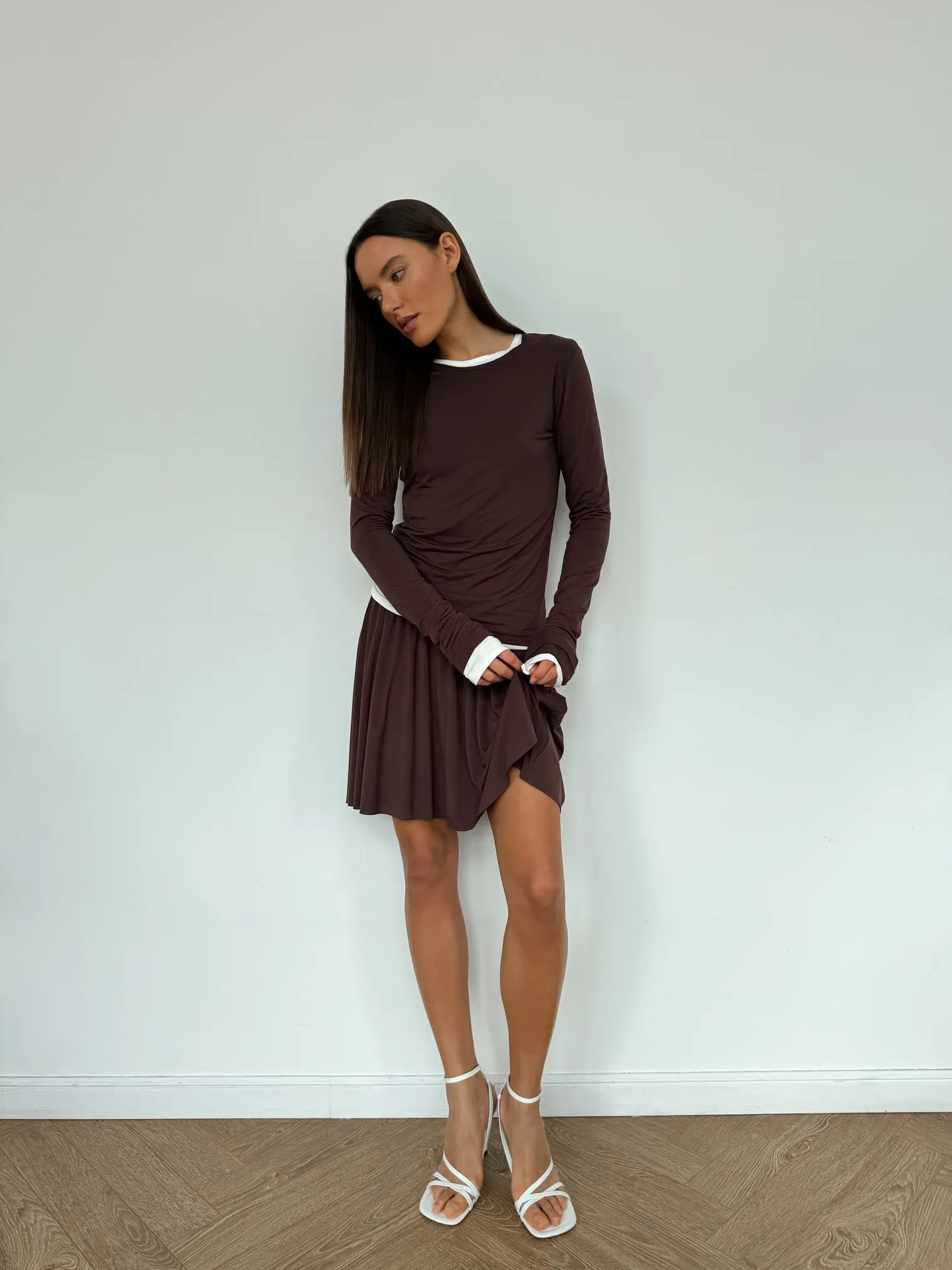 Юбка мини из трикотажа цвета горький шоколад фото 4