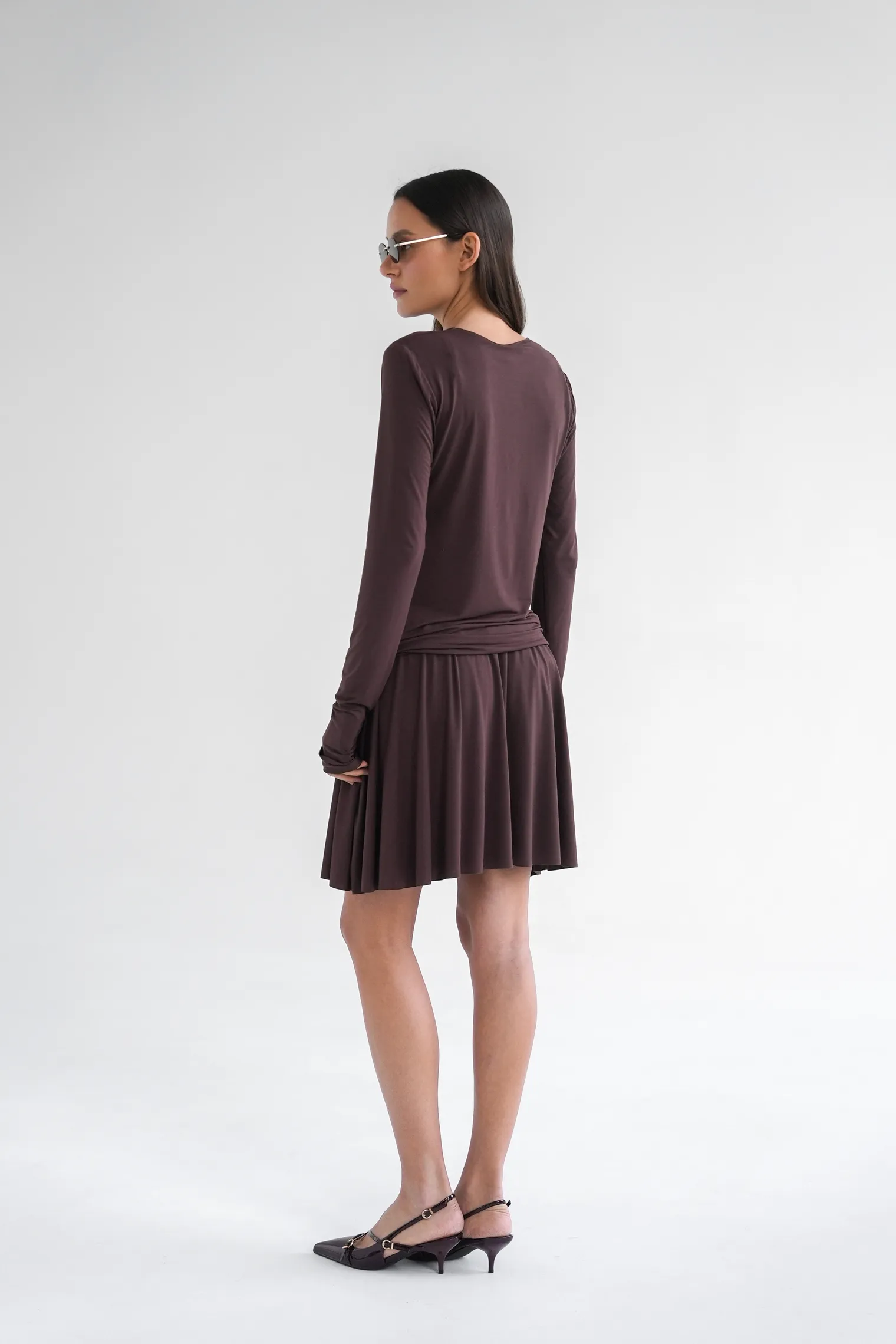 Юбка мини из трикотажа цвета горький шоколад фото 9