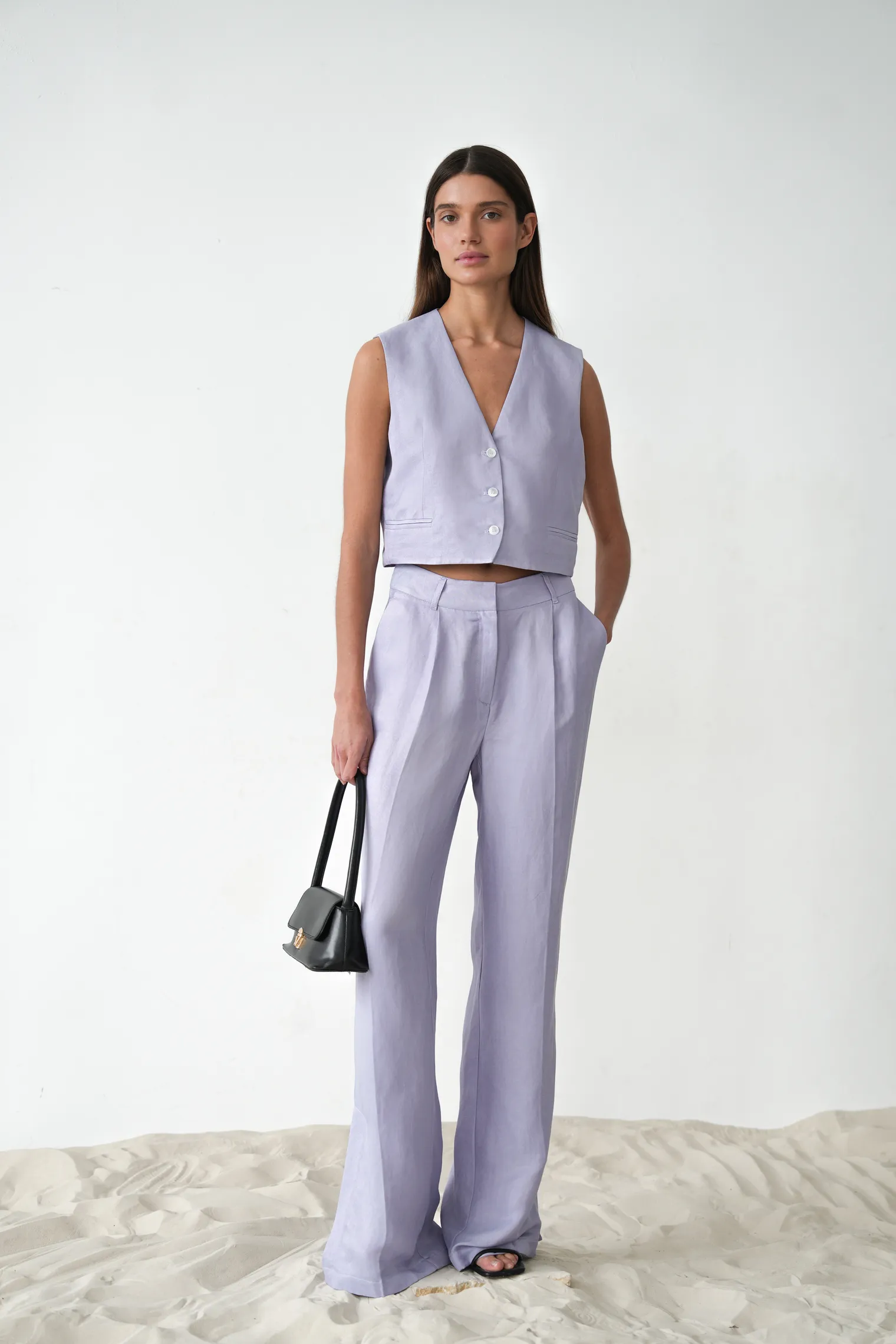 Жилет прямого кроя укороченный лавандового цвета фото 1