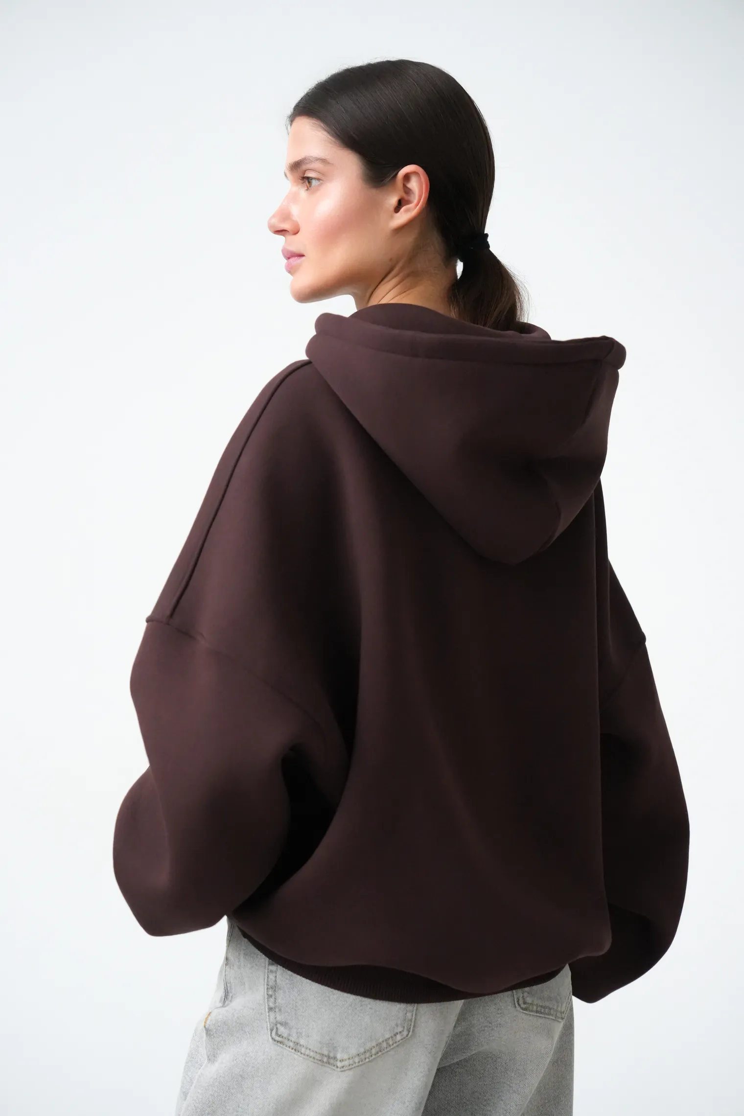 Худи свободного кроя с капюшоном цвета горький шоколад фото 4