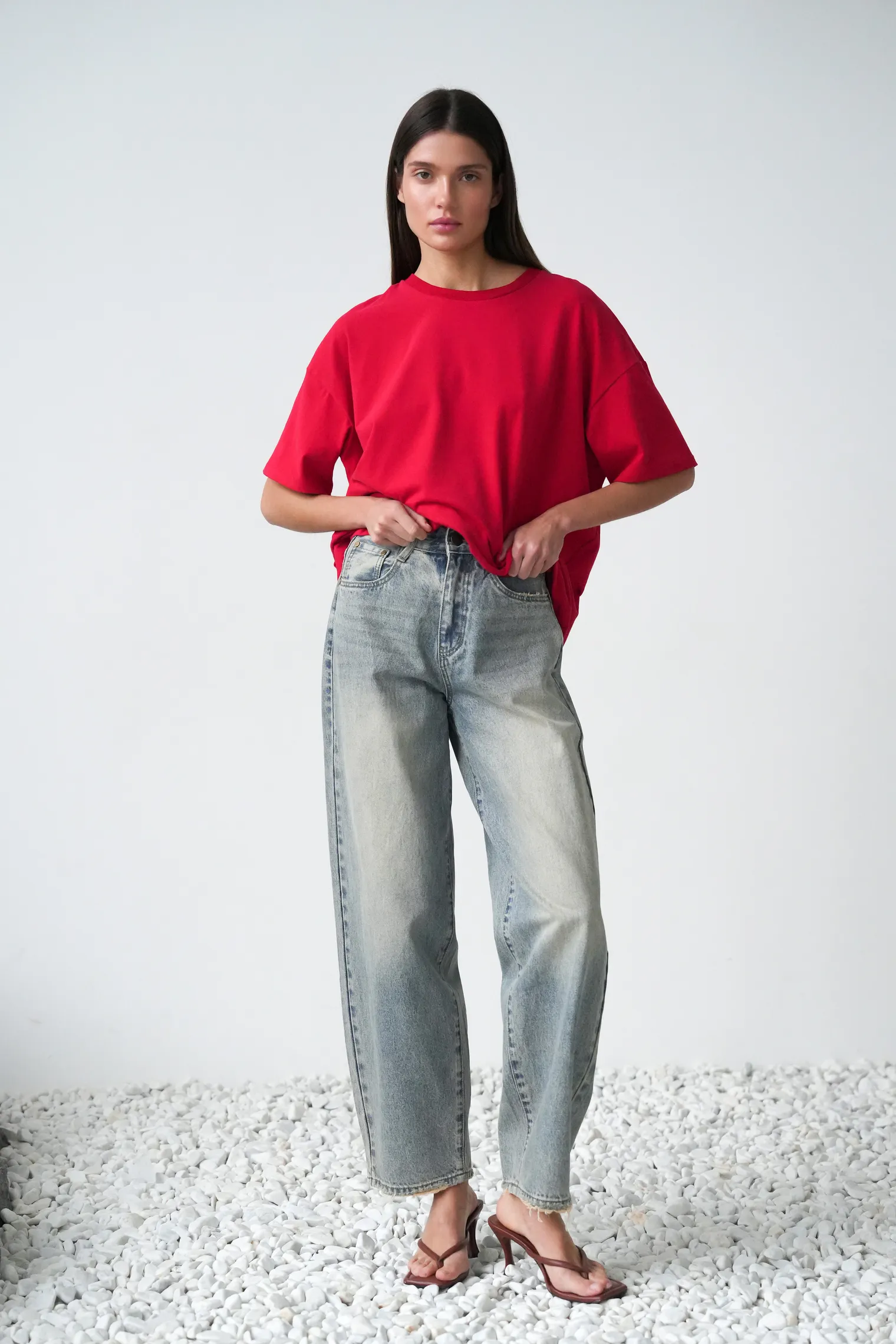 Джинсы свободного кроя в винтажном стиле голубого цвета фото 1