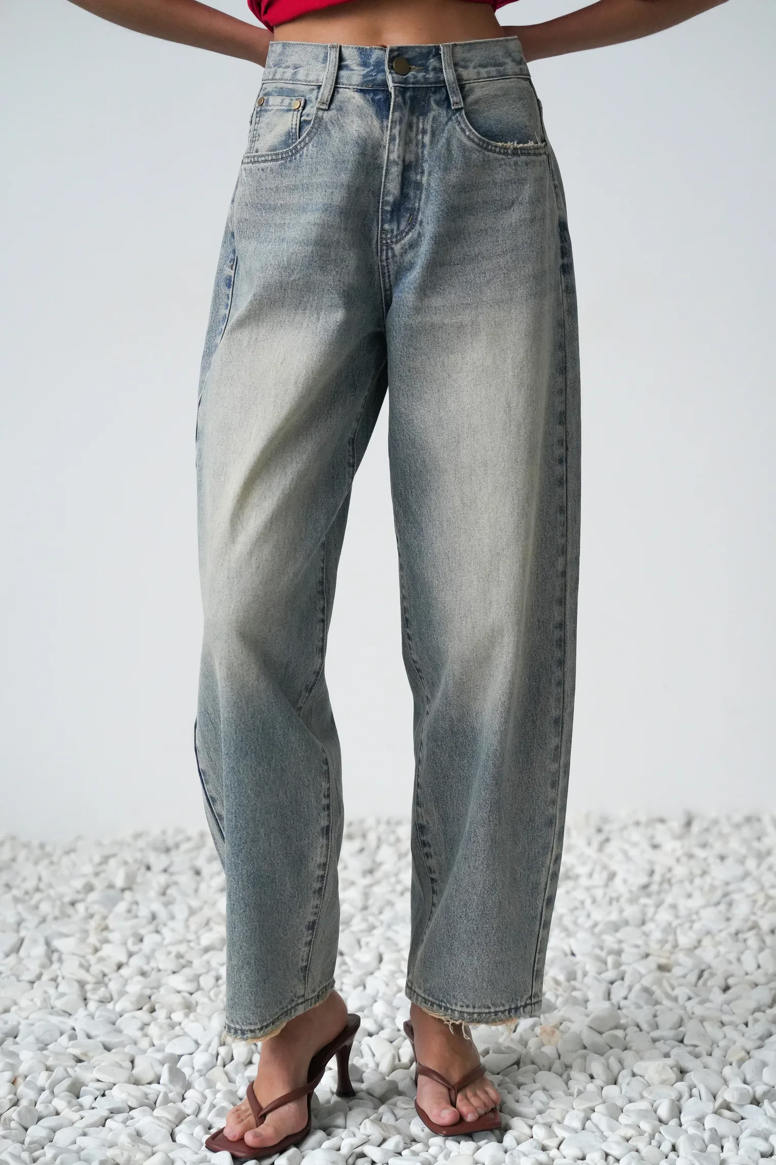 Джинсы свободного кроя в винтажном стиле голубого цвета фото 6