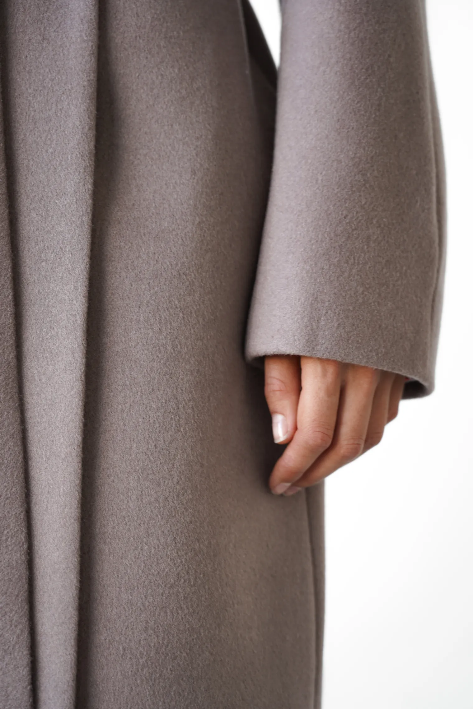 Пальто-халат с поясом цвета капучино фото 6