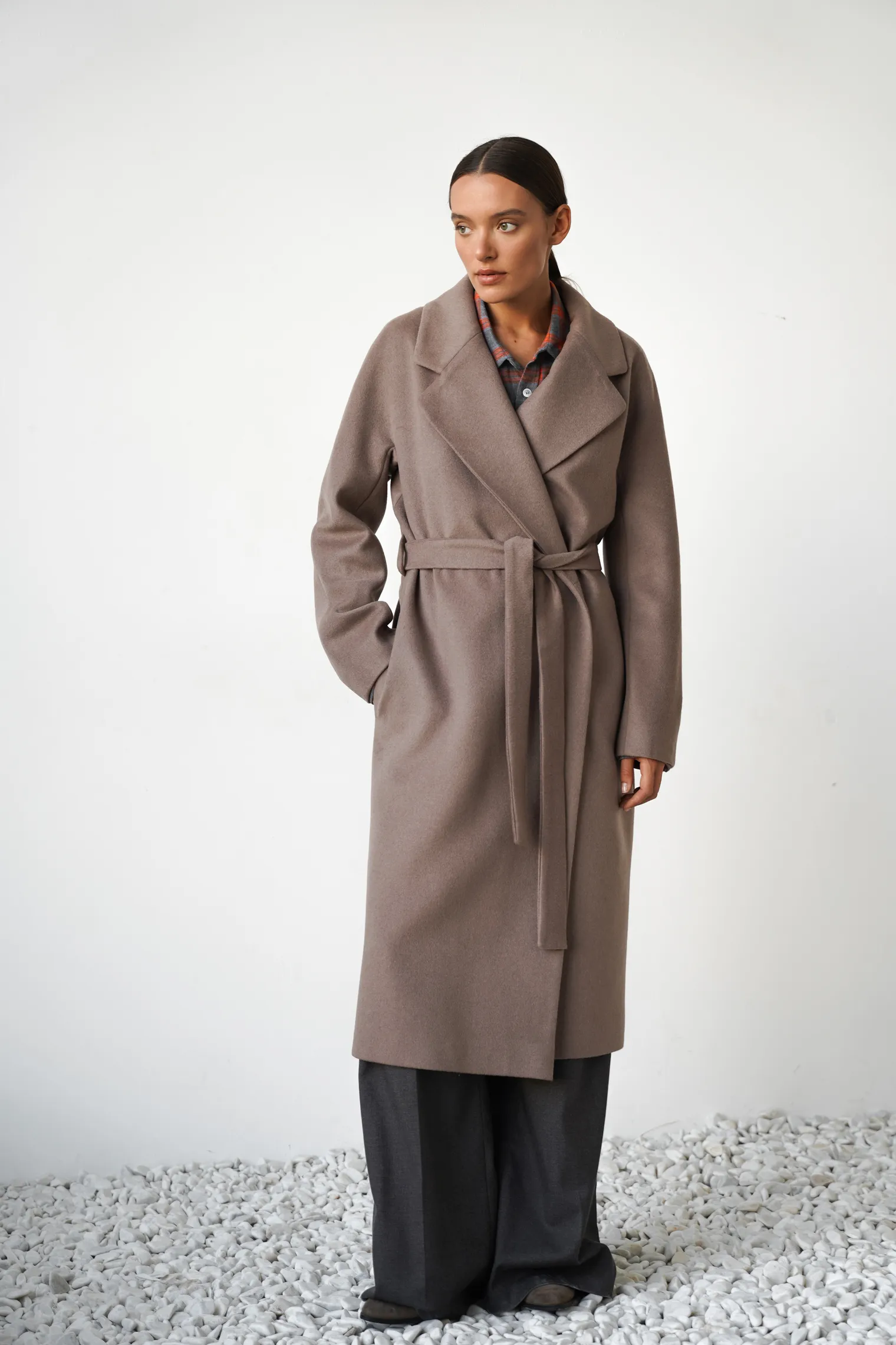 Пальто-халат с поясом цвета капучино фото 1