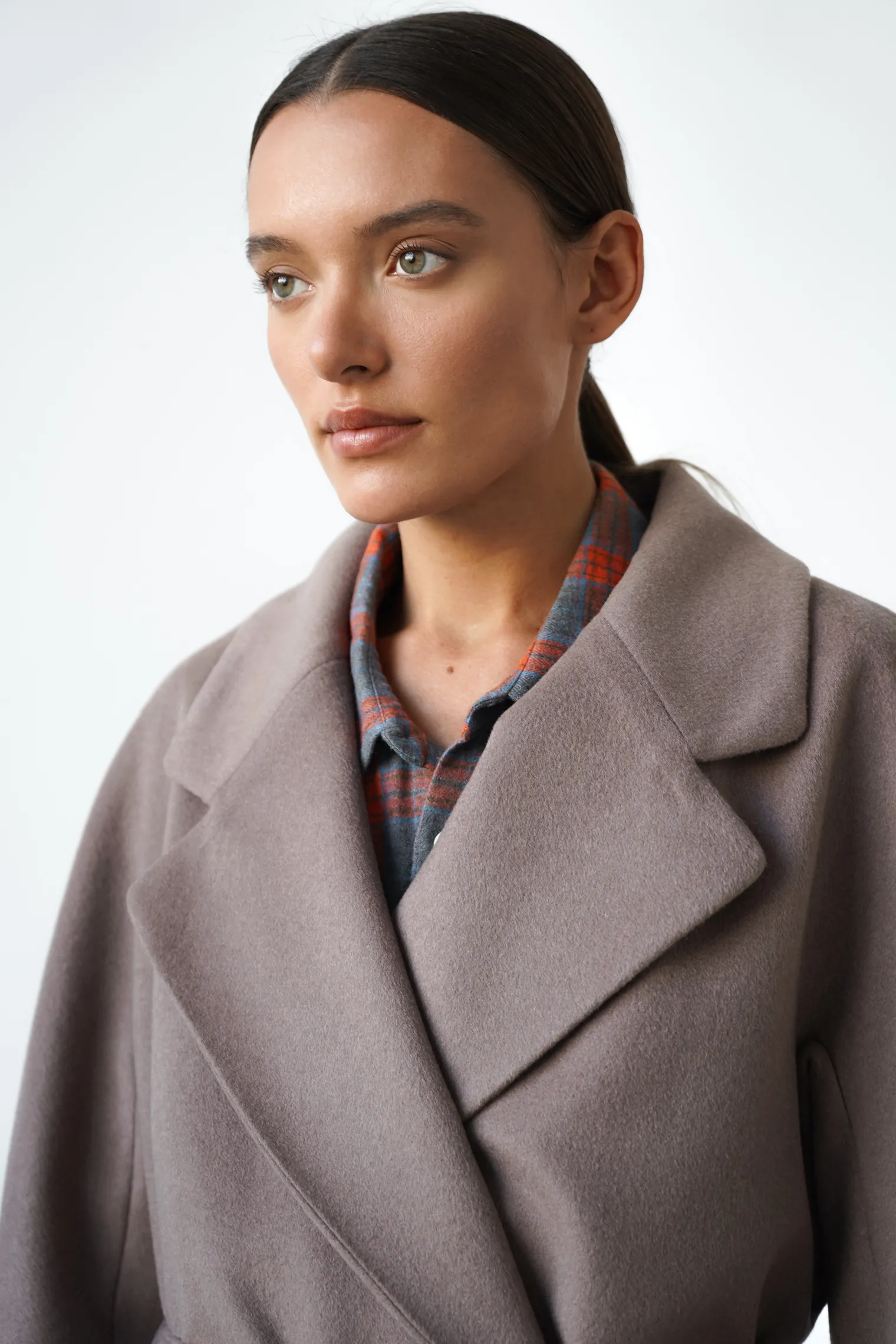 Пальто-халат с поясом цвета капучино фото 2