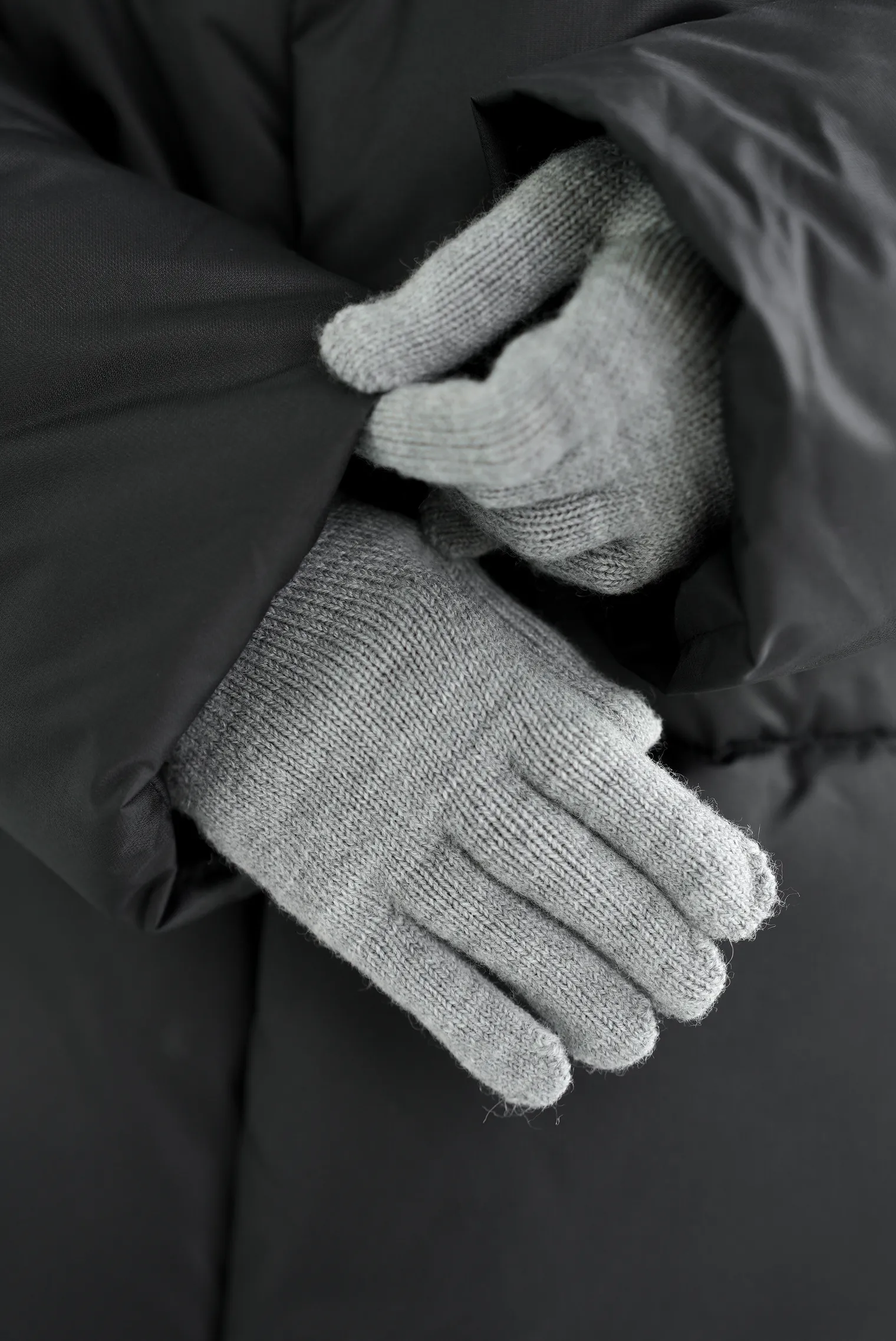 Перчатки из шерсти мериноса пепельного цвета фото 3