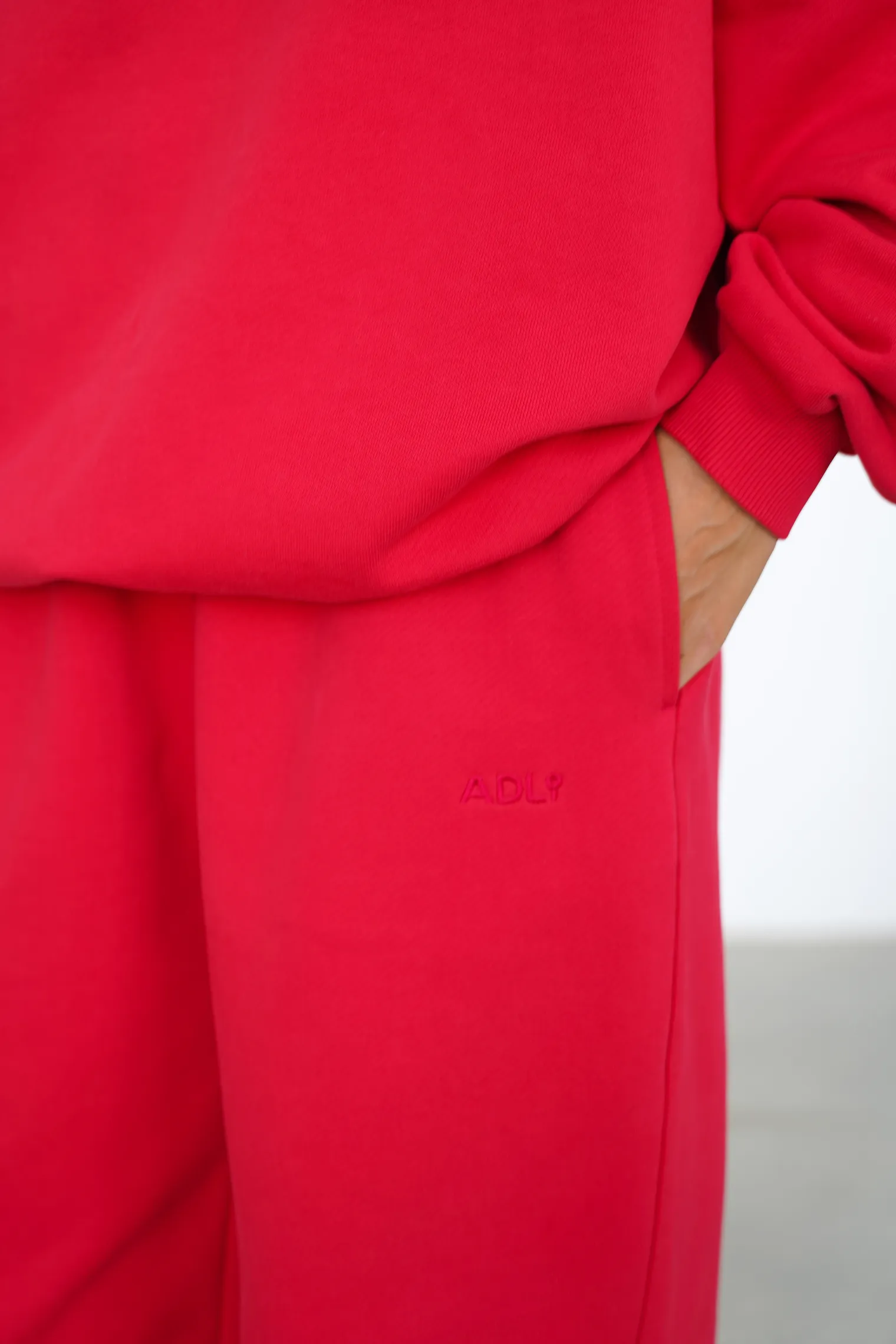 Свитшот из плотного хлопка с воротником на молнии красного цвета фото 6