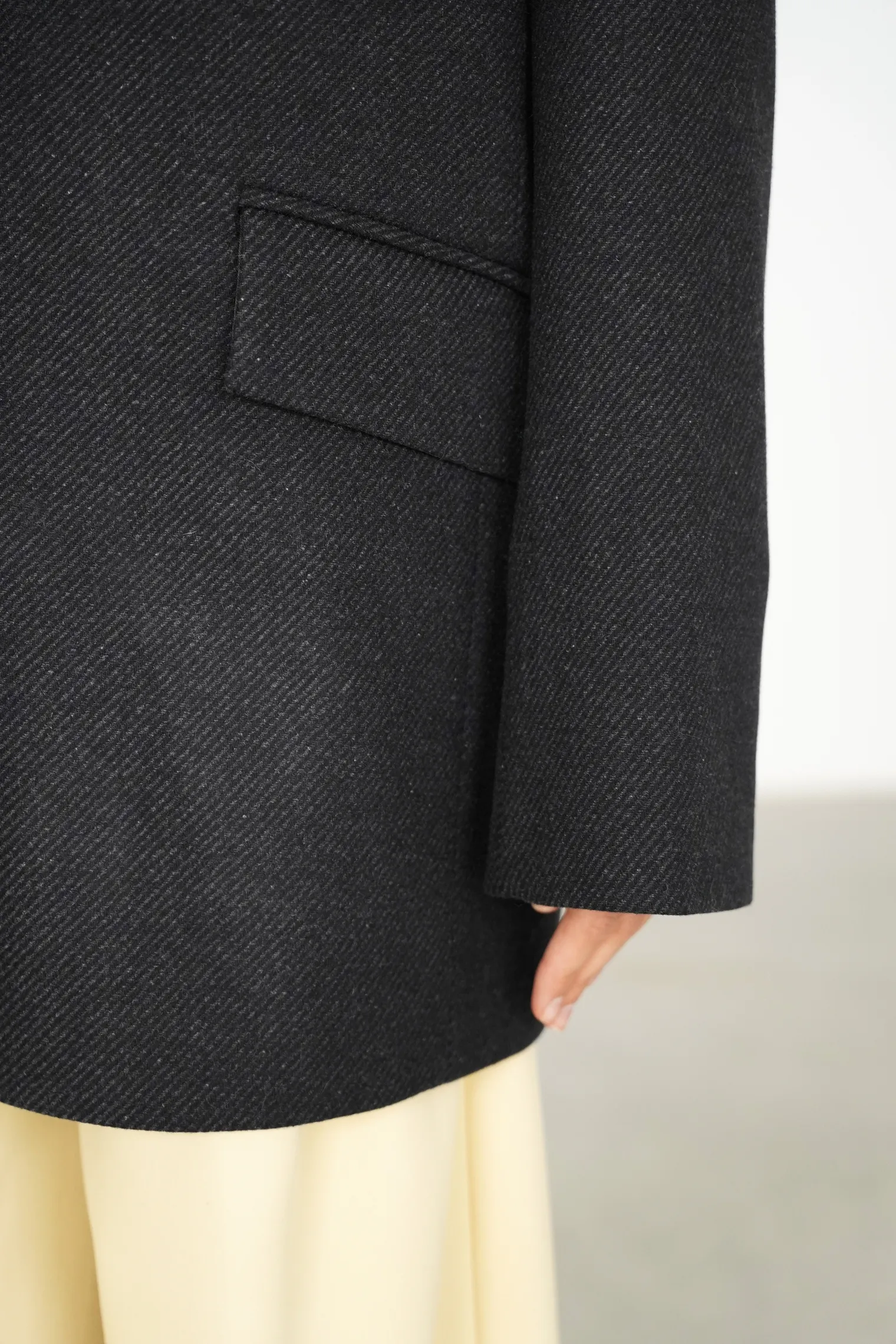Пальто-жакет однобортное в цвете чёрный/графит фото 7