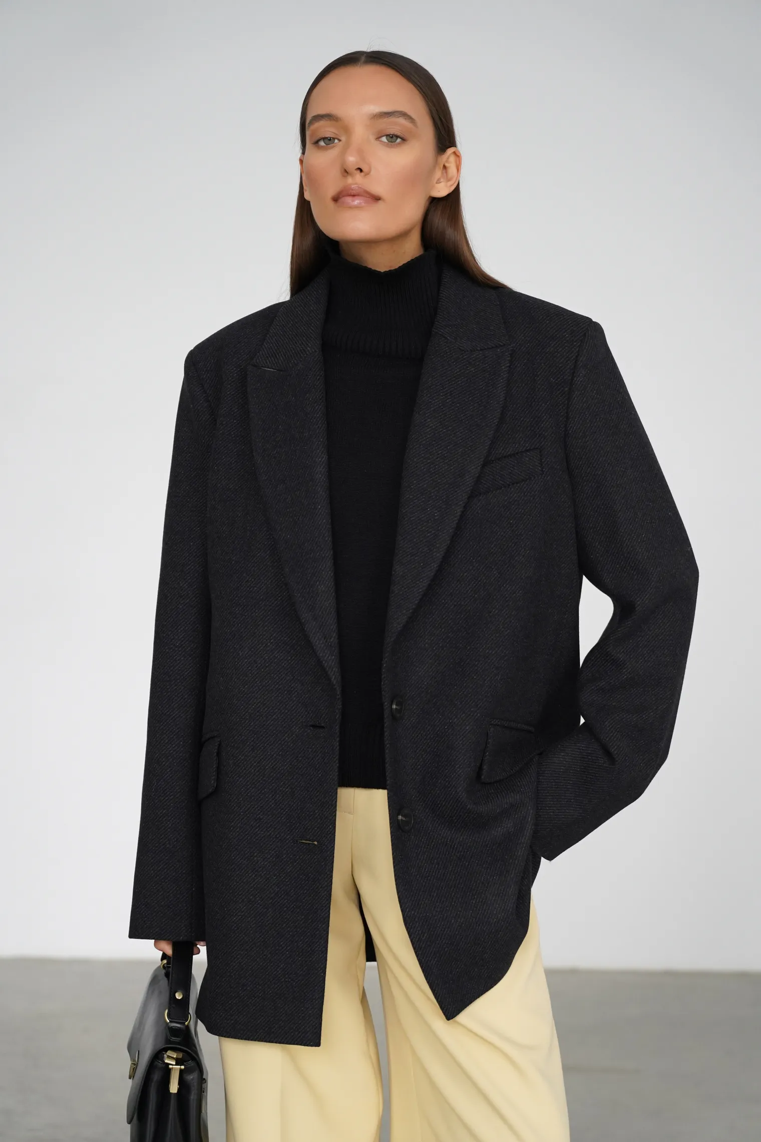 Пальто-жакет однобортное в цвете чёрный/графит фото 1