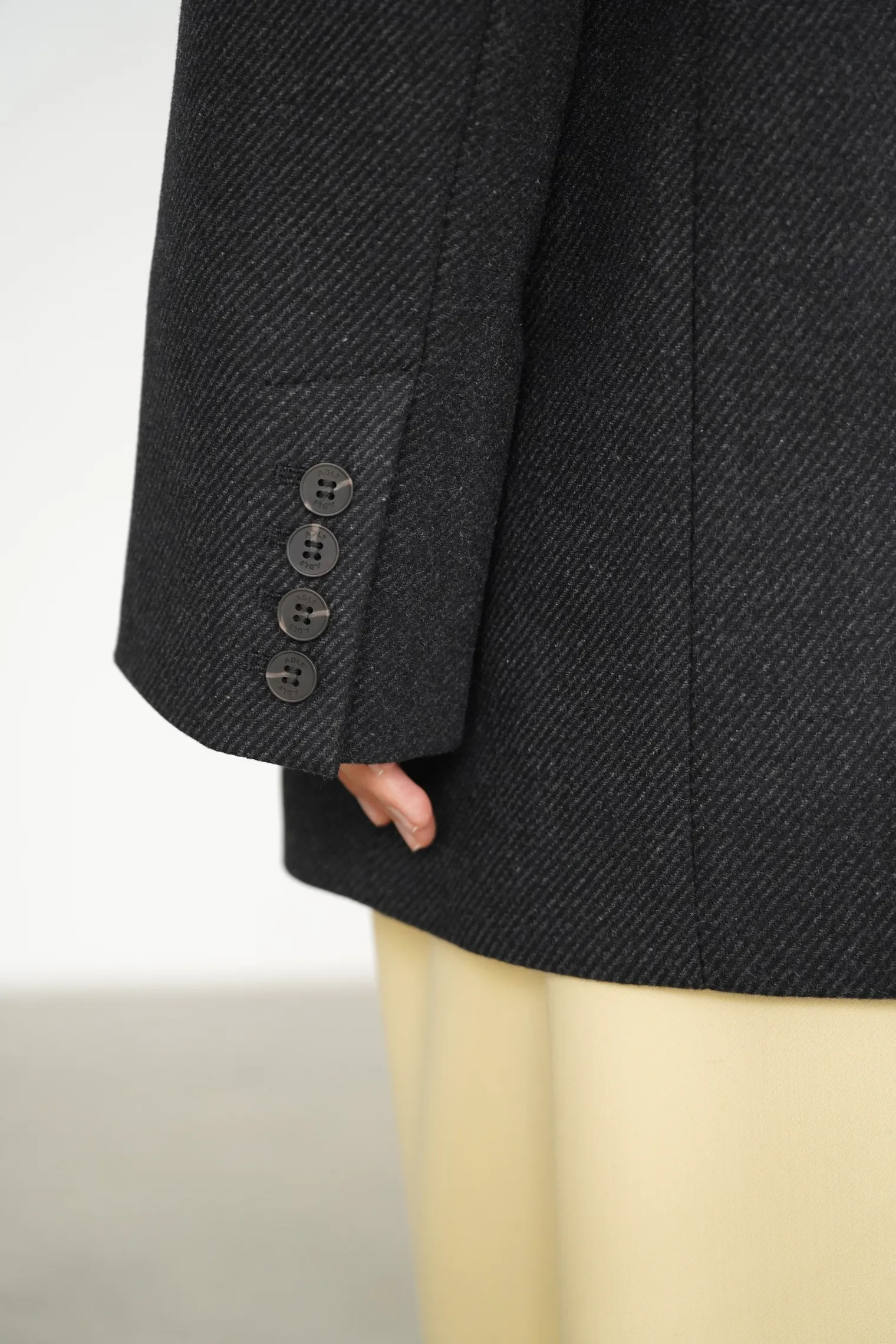 Пальто-жакет однобортное в цвете чёрный/графит фото 8