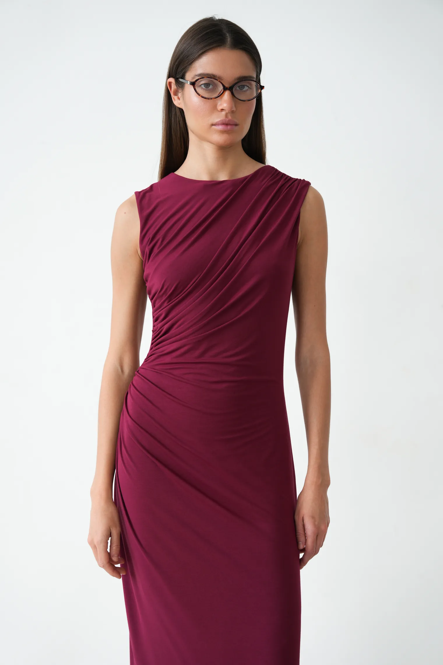 Платье макси со складками бордового цвета фото 5