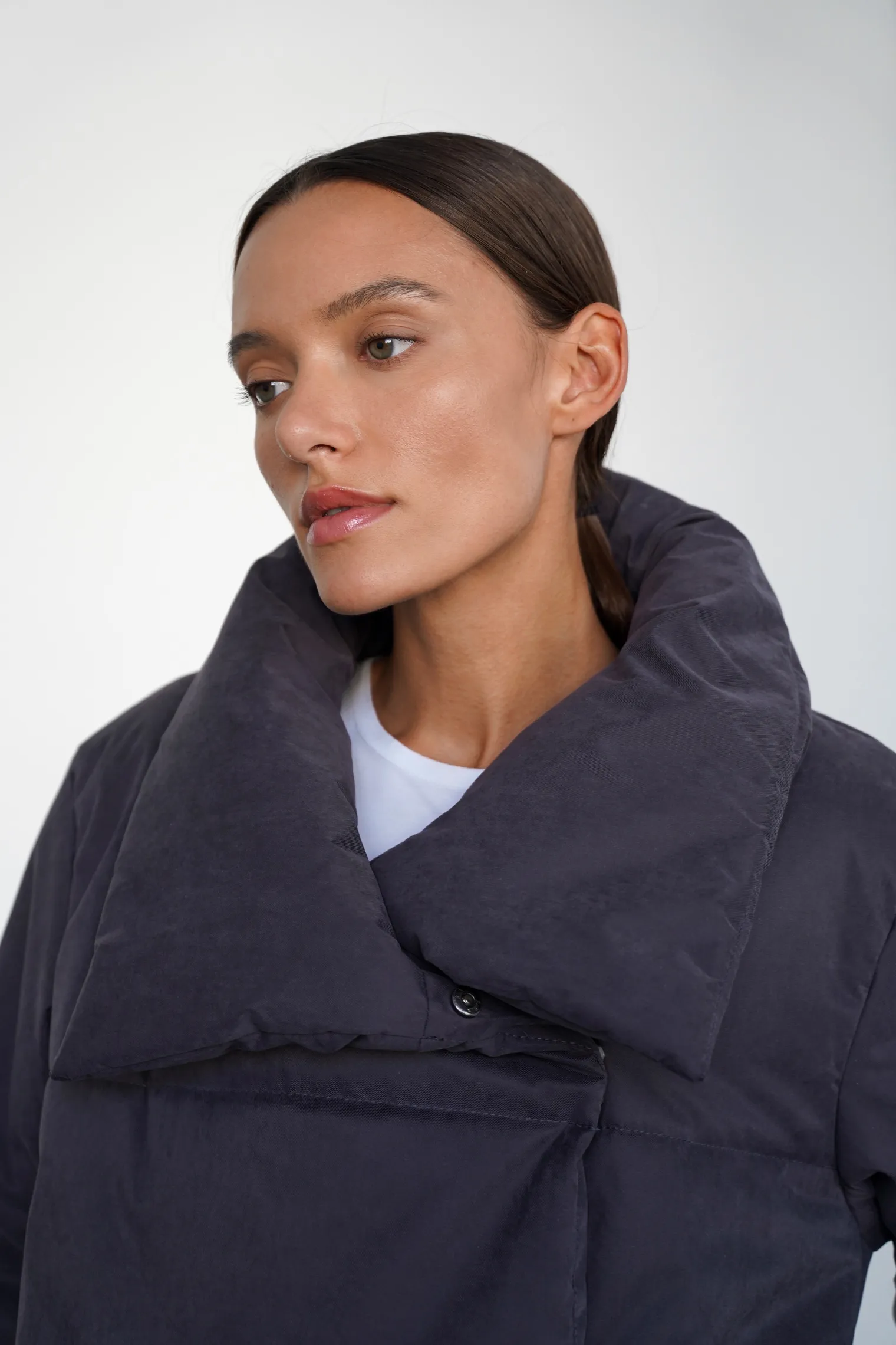 Куртка утепленная цвета антрацит фото 2