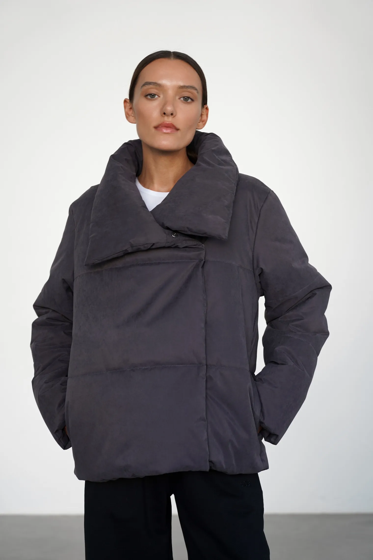 Куртка утепленная цвета антрацит фото 1