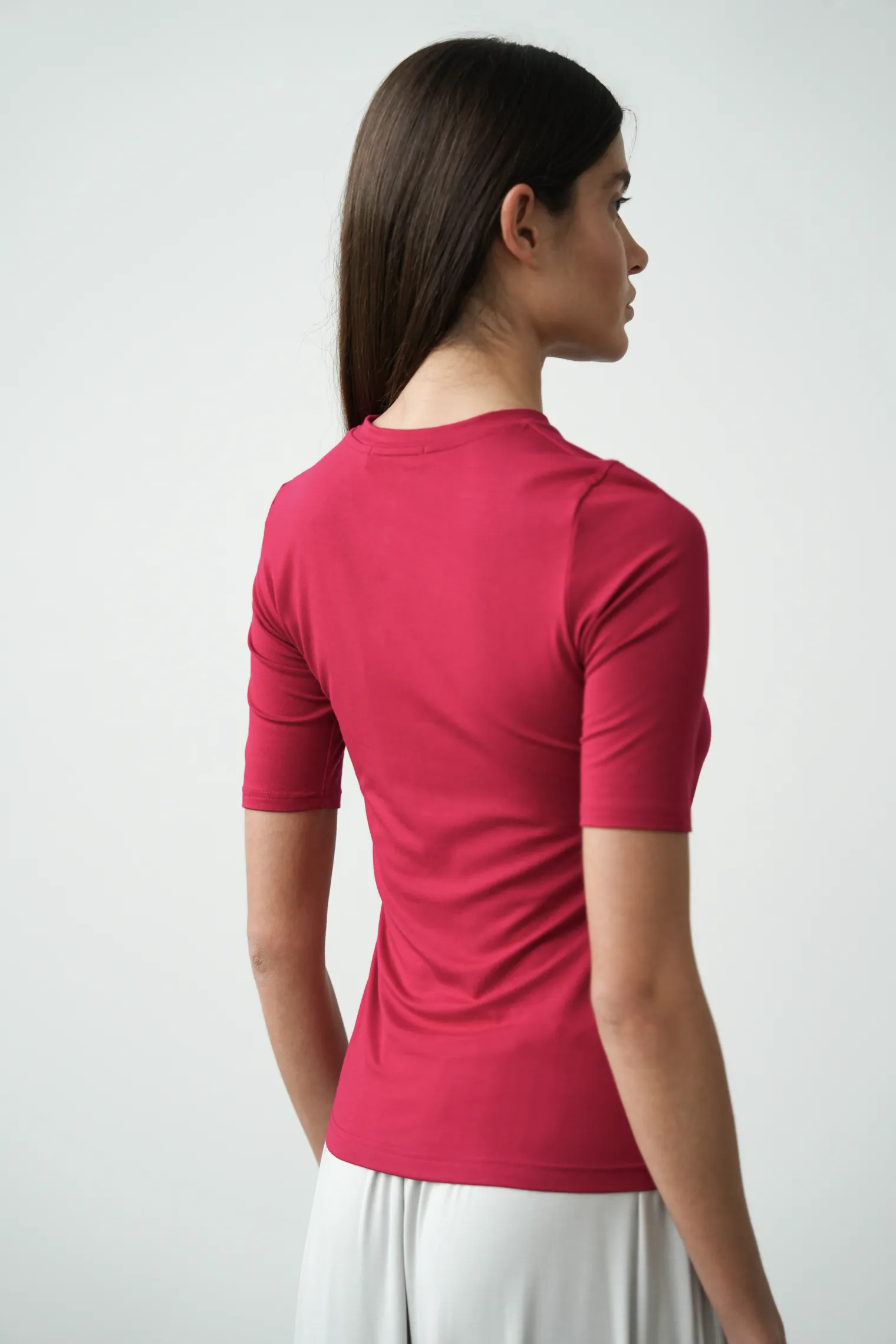 Майка из тонкого трикотажа красного цвета фото 4