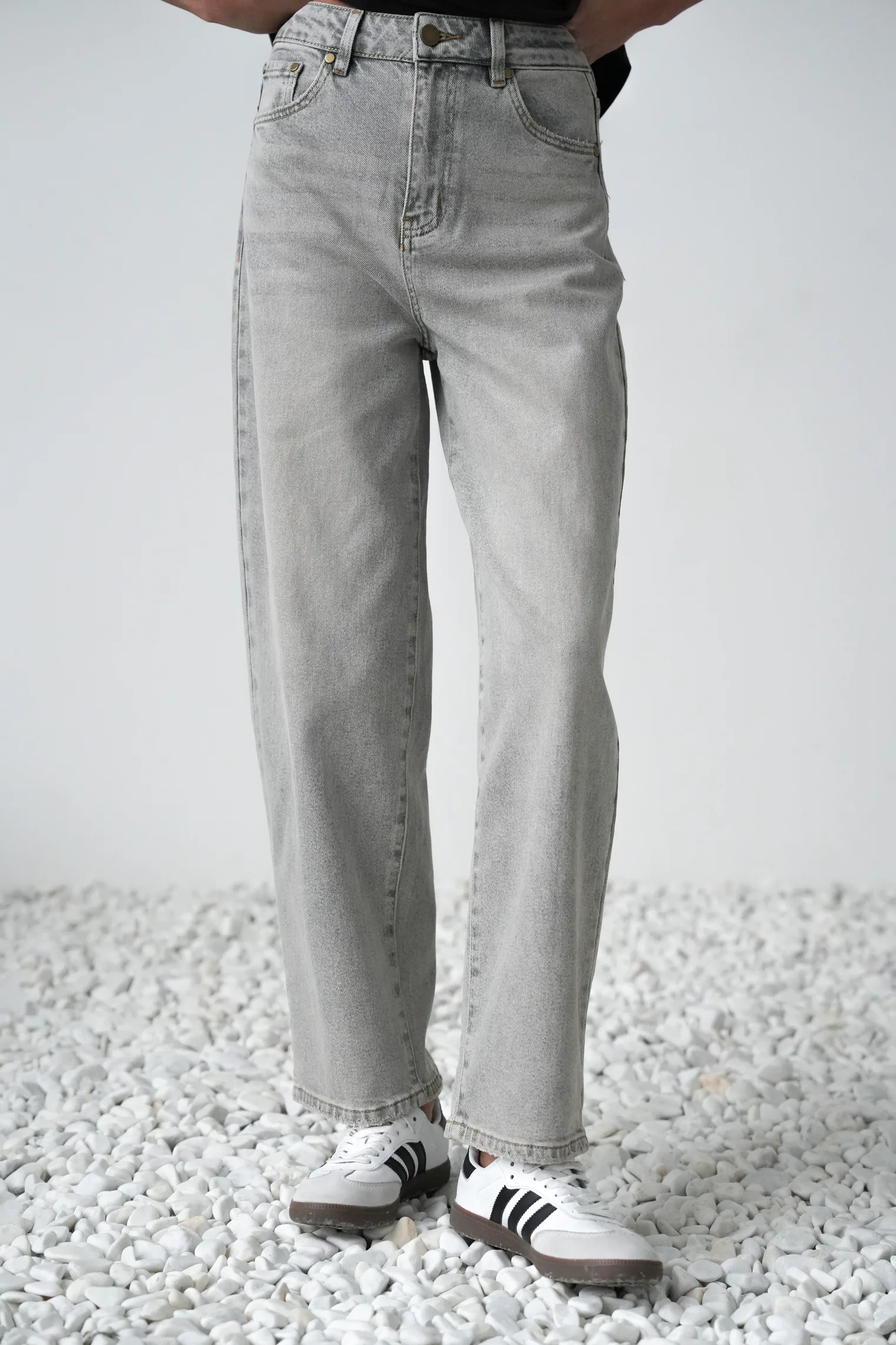 Джинсы свободного кроя в винтажном стиле серого цвета фото 6