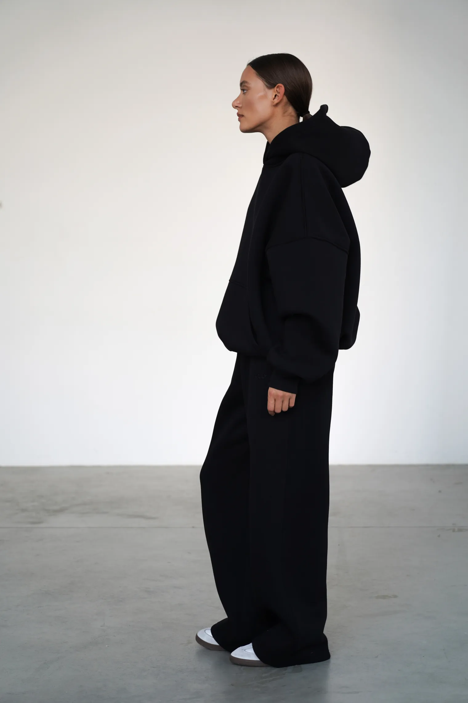 Худи свободного кроя с капюшоном чёрного цвета фото 5