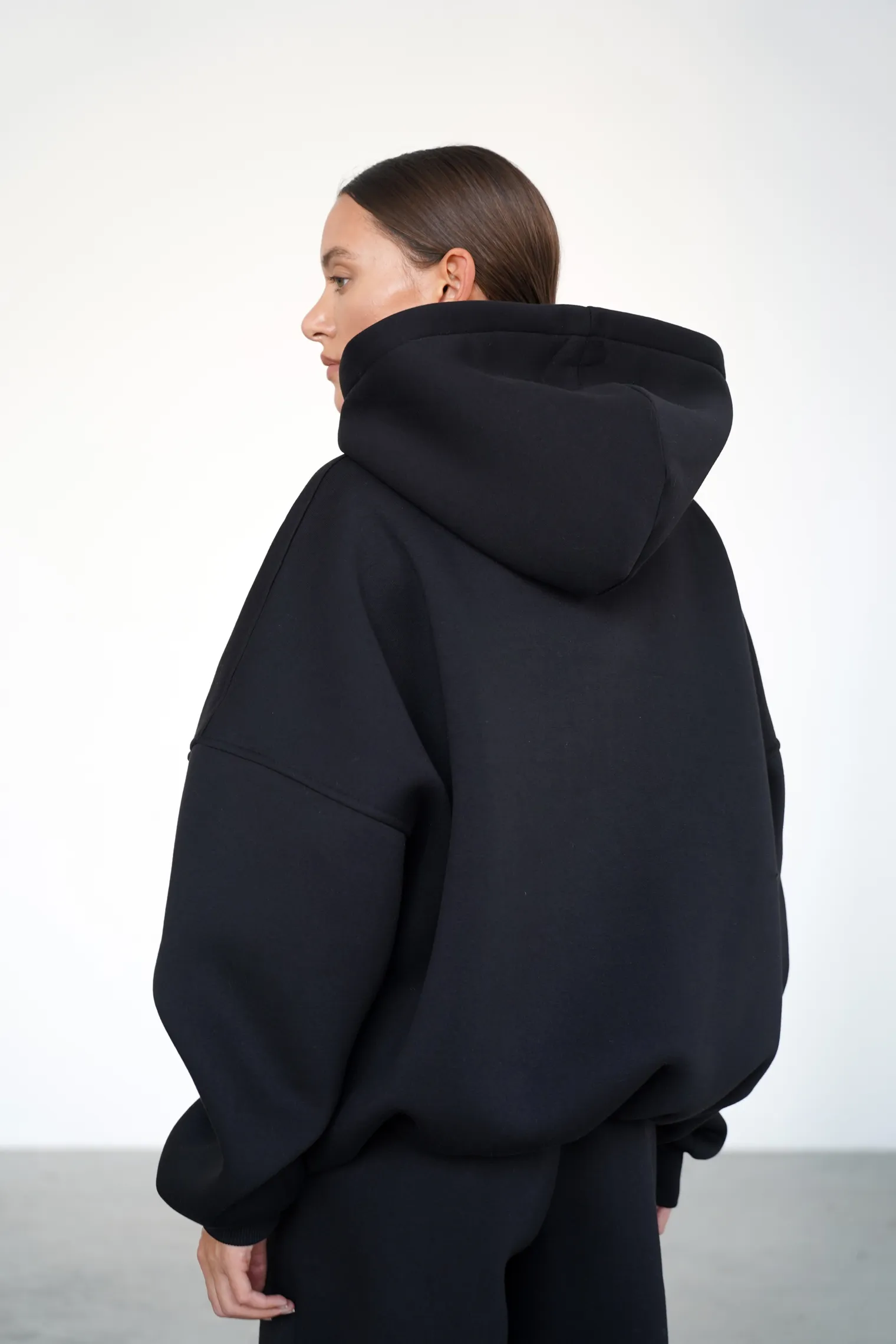 Худи свободного кроя с капюшоном чёрного цвета фото 4