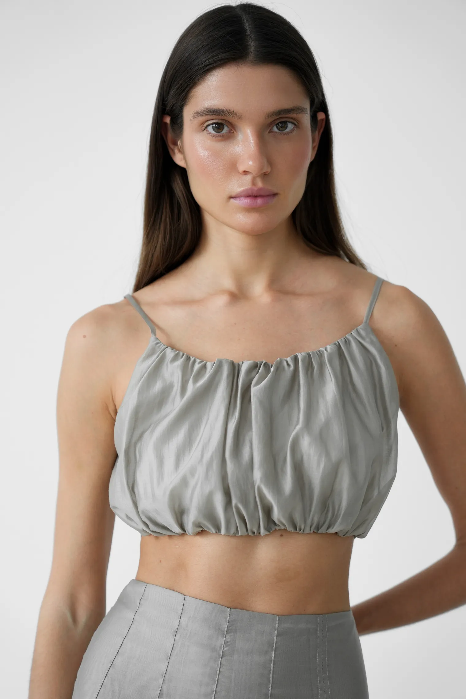 Топ укороченный из прозрачной ткани бежевого цвета фото 1