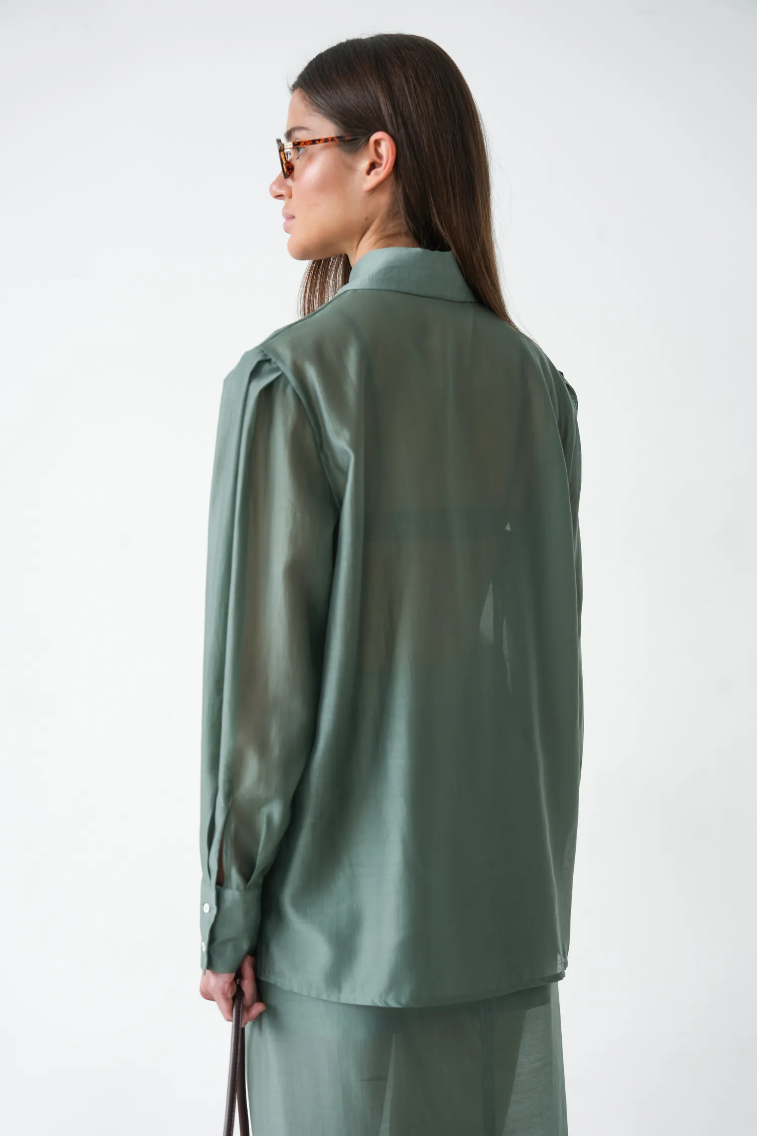 Рубашка из прозрачной ткани в цвете голубая ель фото 4