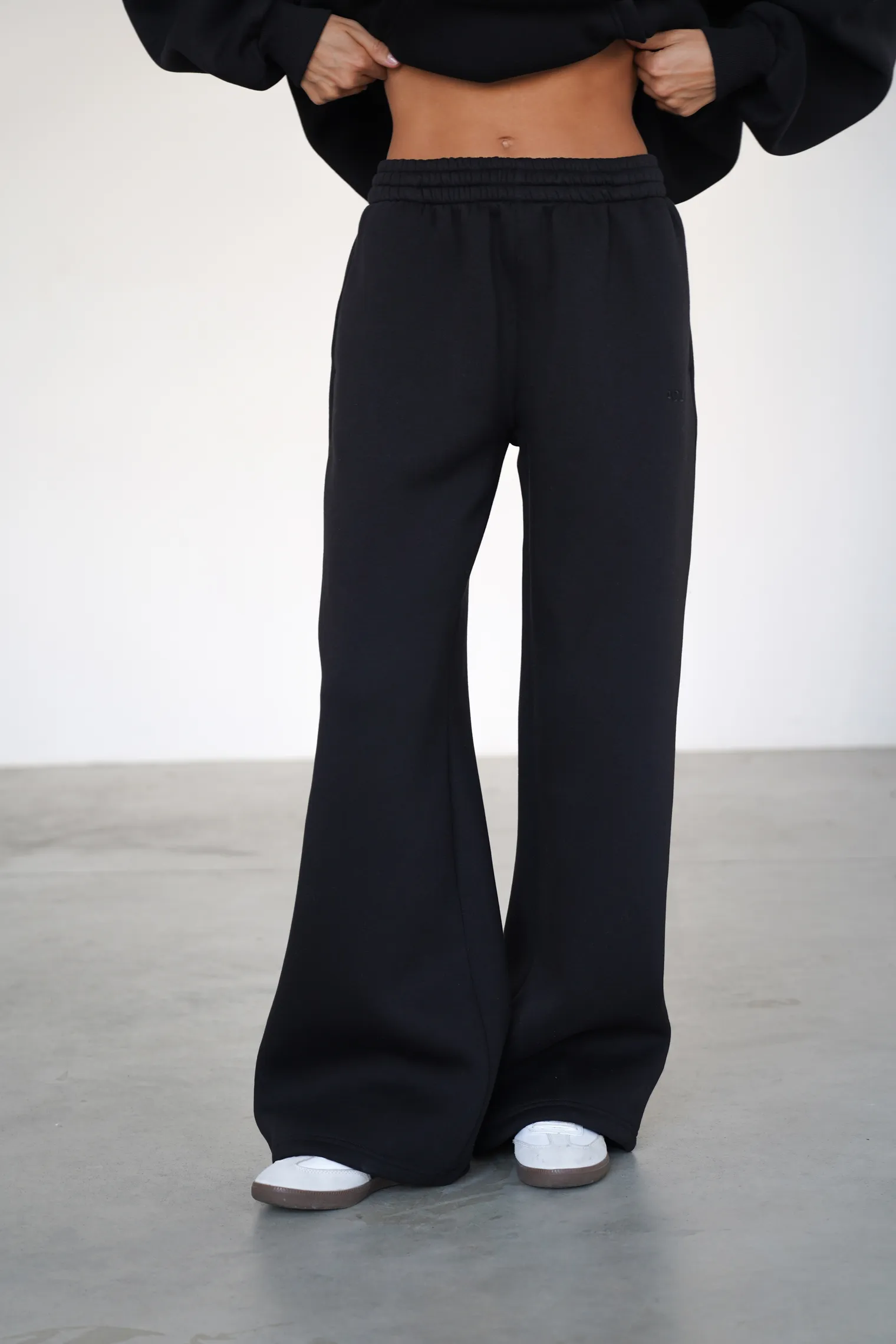 Брюки прямого кроя на кулисе чёрного цвета фото 1