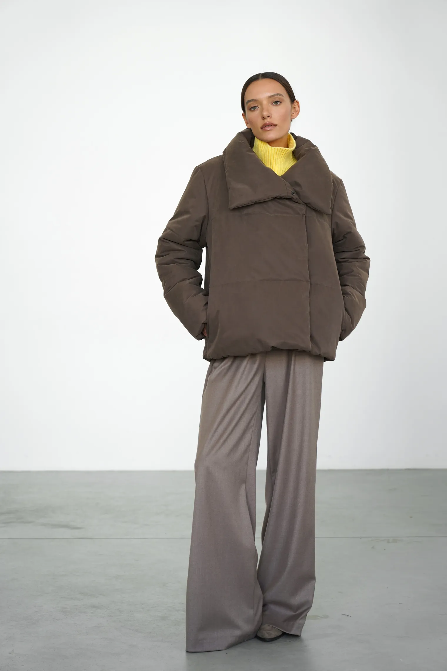 Куртка утепленная шоколадного цвета фото 3