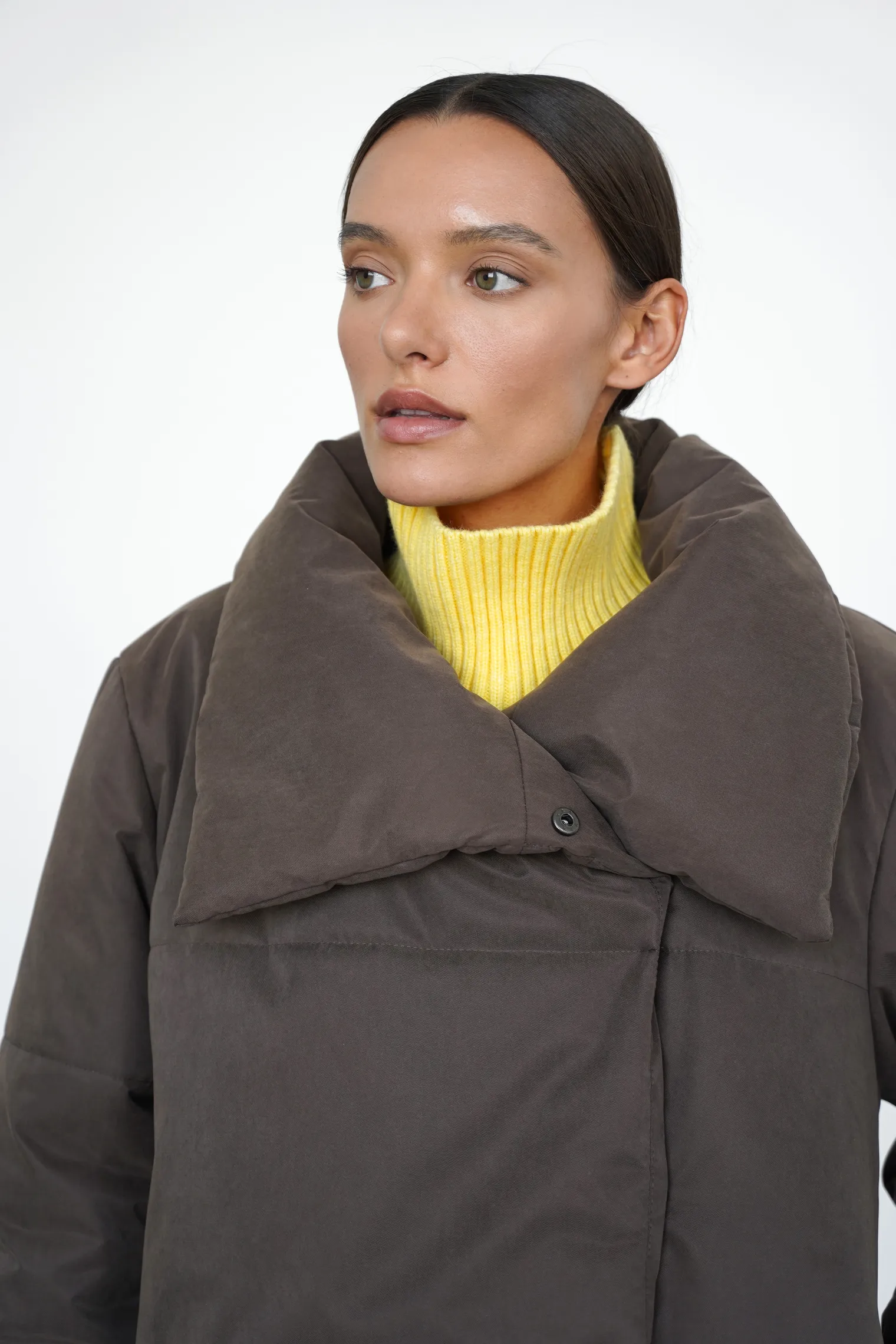 Куртка утепленная шоколадного цвета фото 7