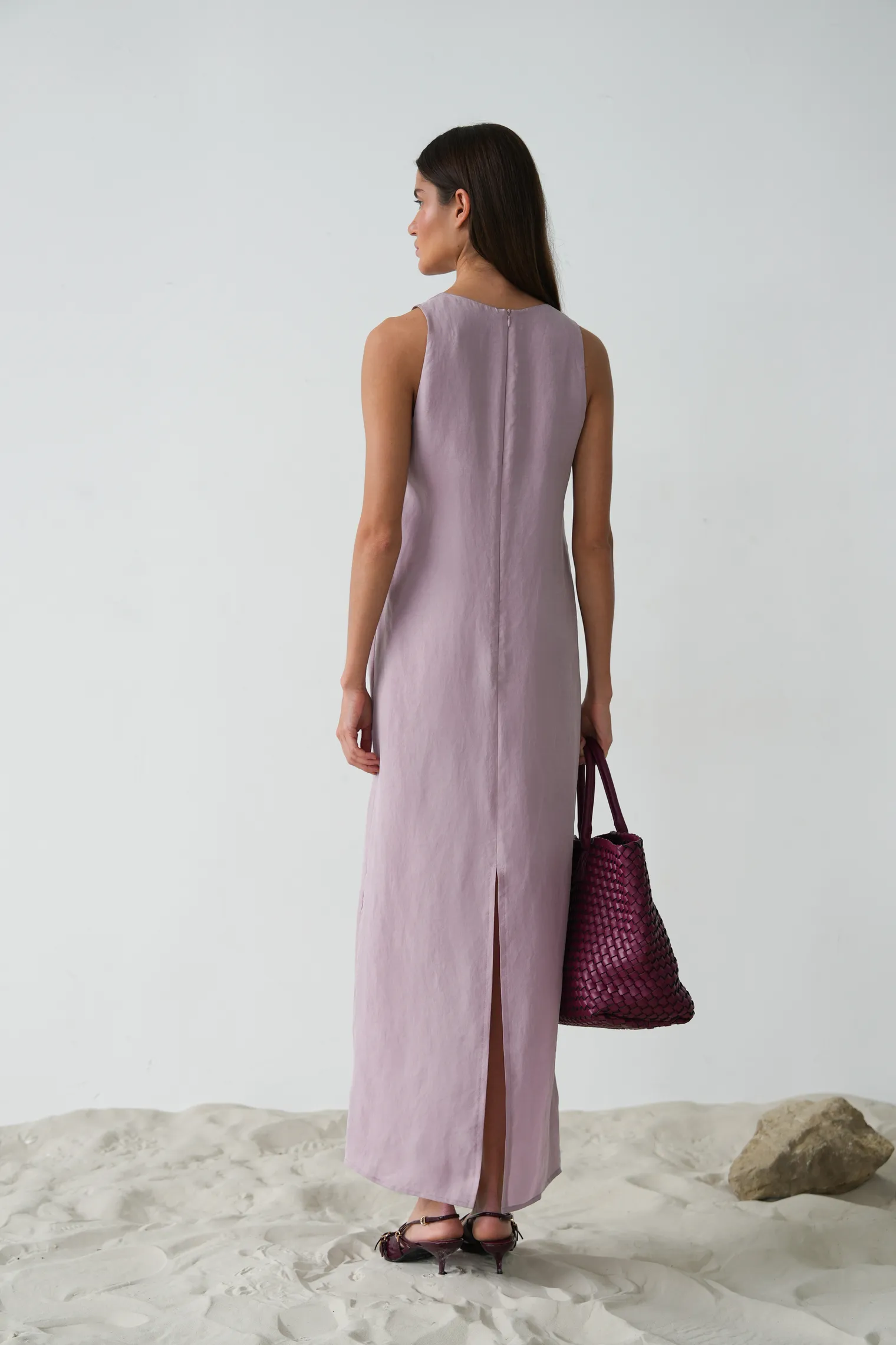 Платье-халтер из вискозы пыльно-розового цвета фото 4