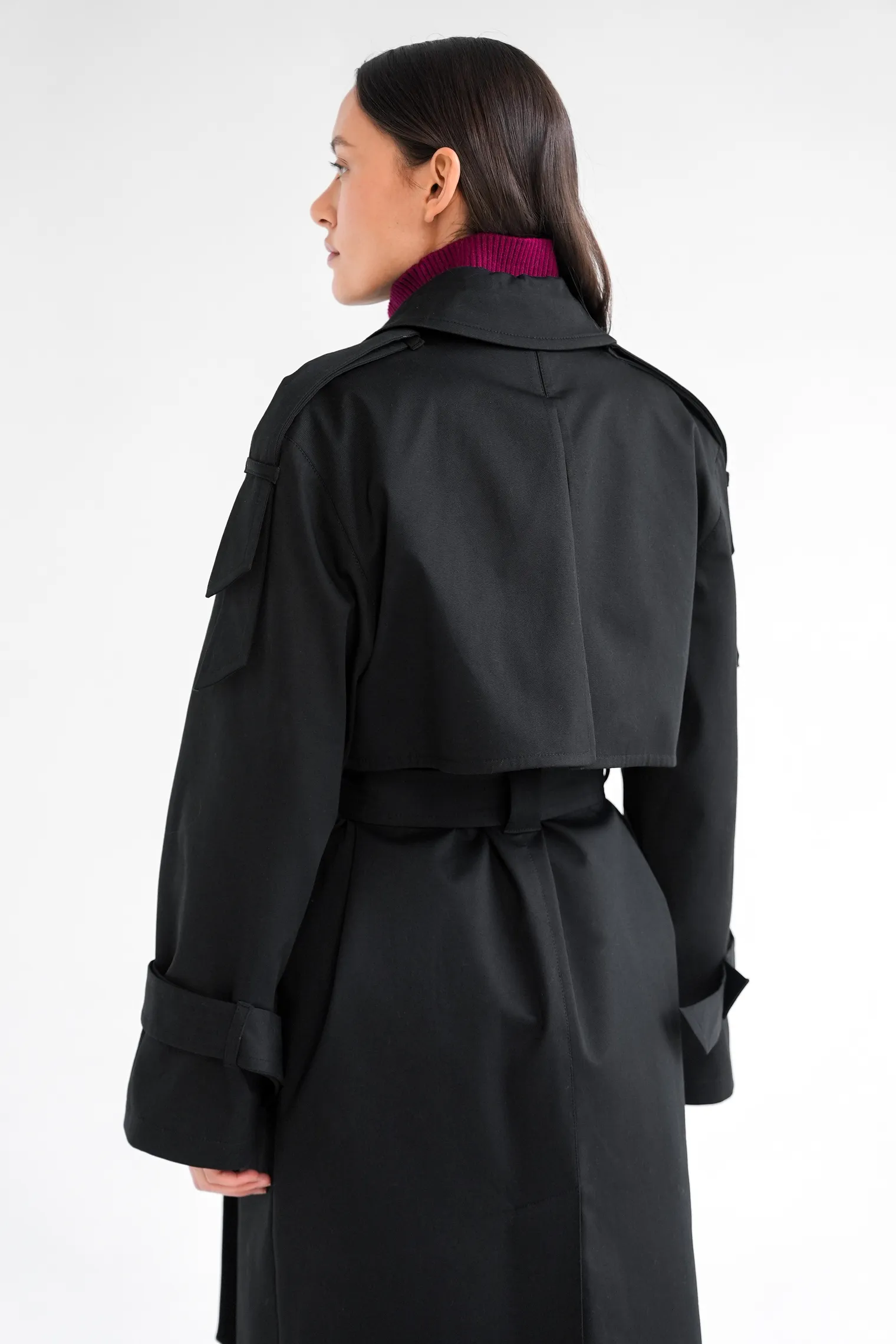 Тренч двубортный с поясом чёрного цвета фото 6