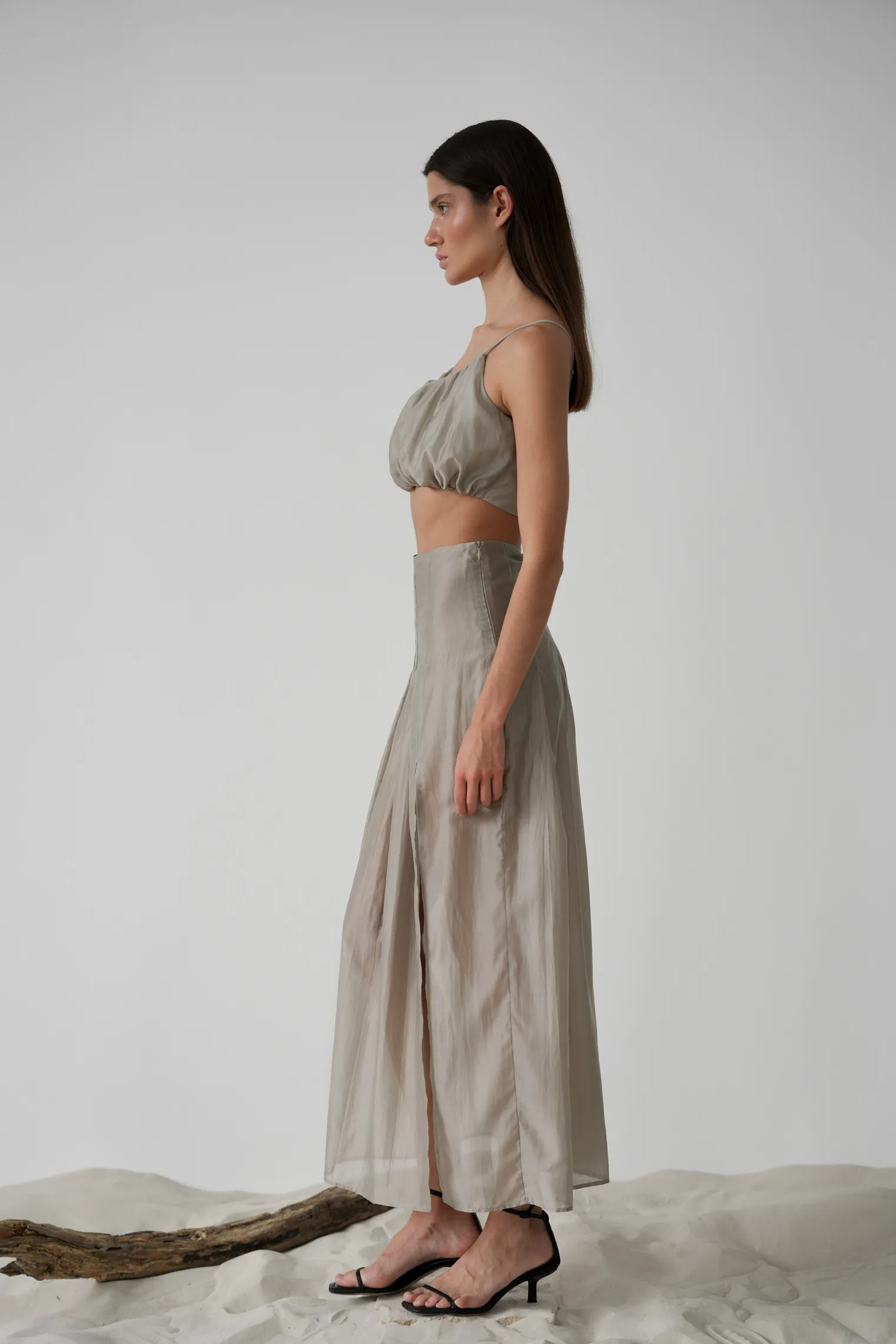 Юбка из прозрачной ткани бежевого цвета фото 3