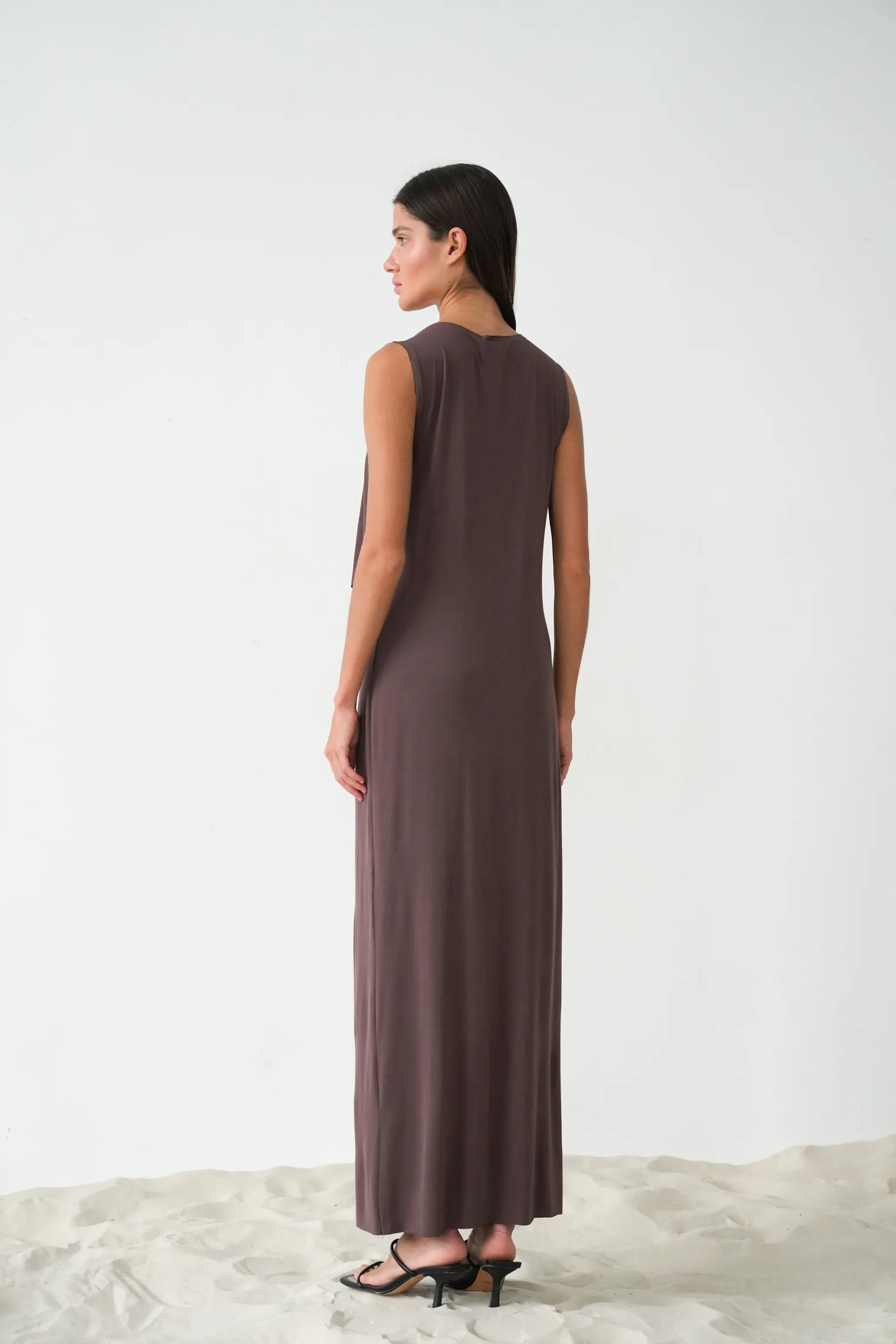 Платье из тонкого трикотажа шоколадного цвета фото 4